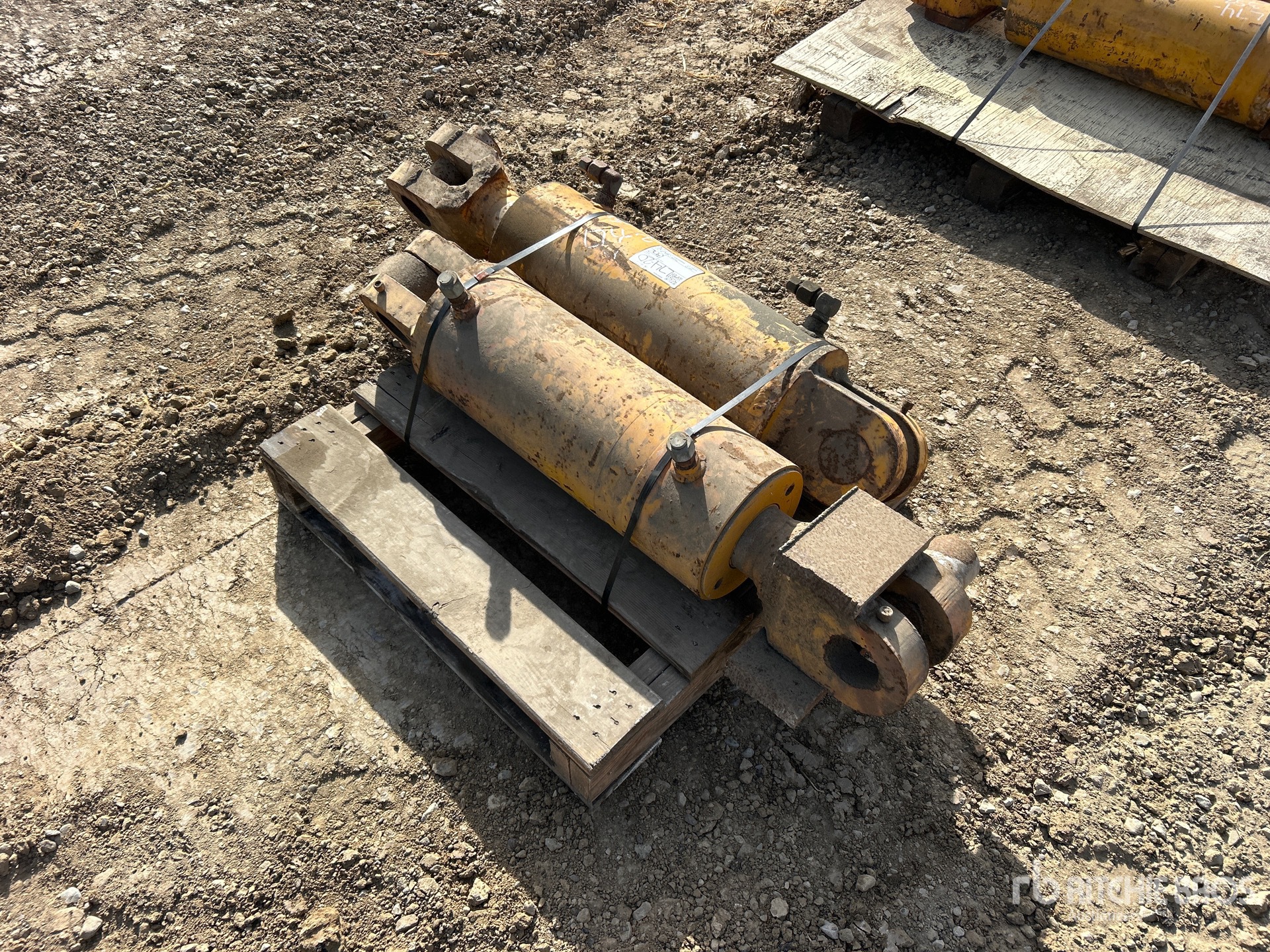 General Appearance with Imagen: esquina trasera derecha