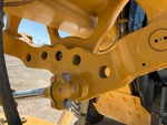 Hydraulics with Saddle Lock Pin
