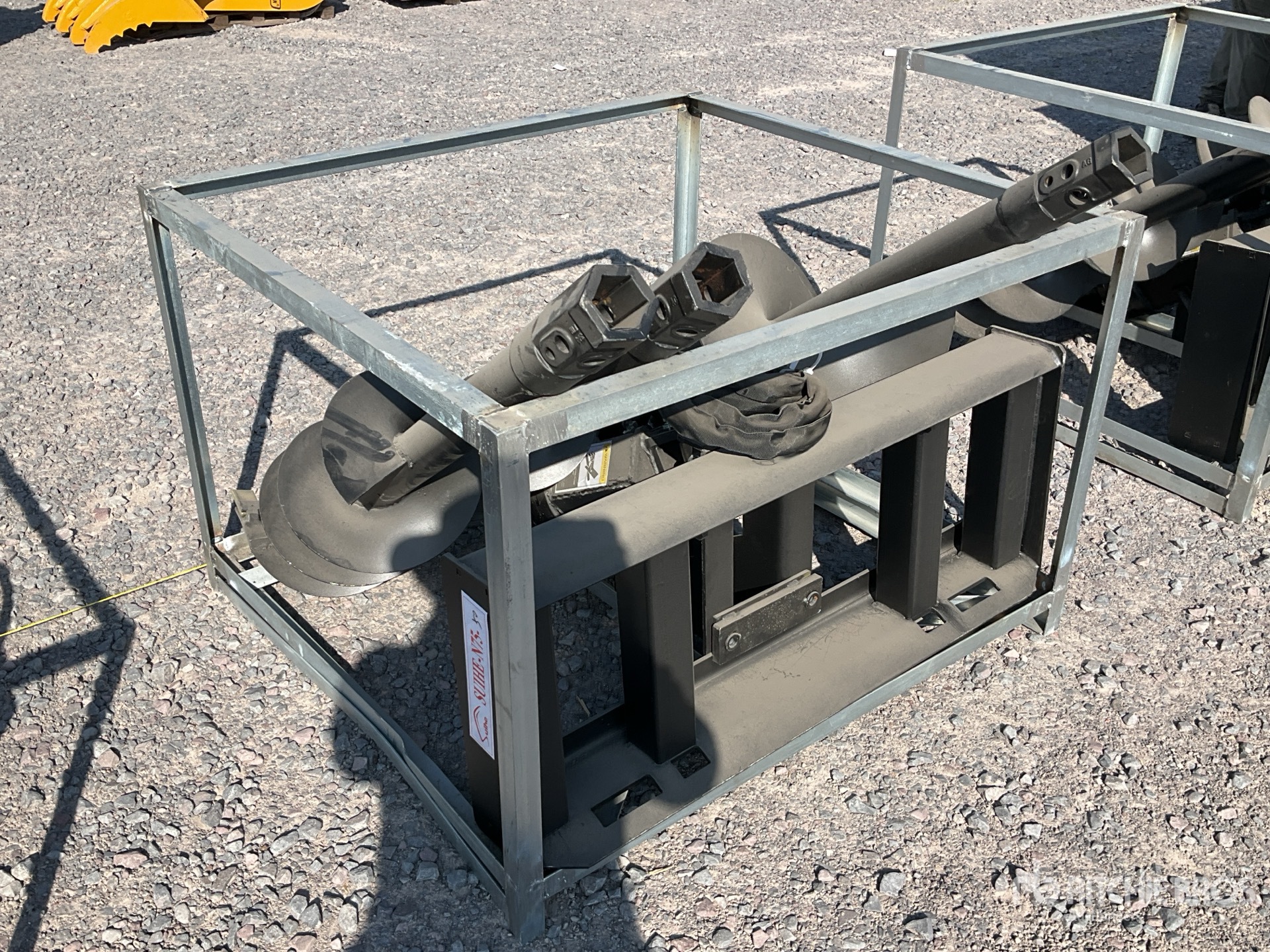 General Appearance with Foto, angolo anteriore sinistro