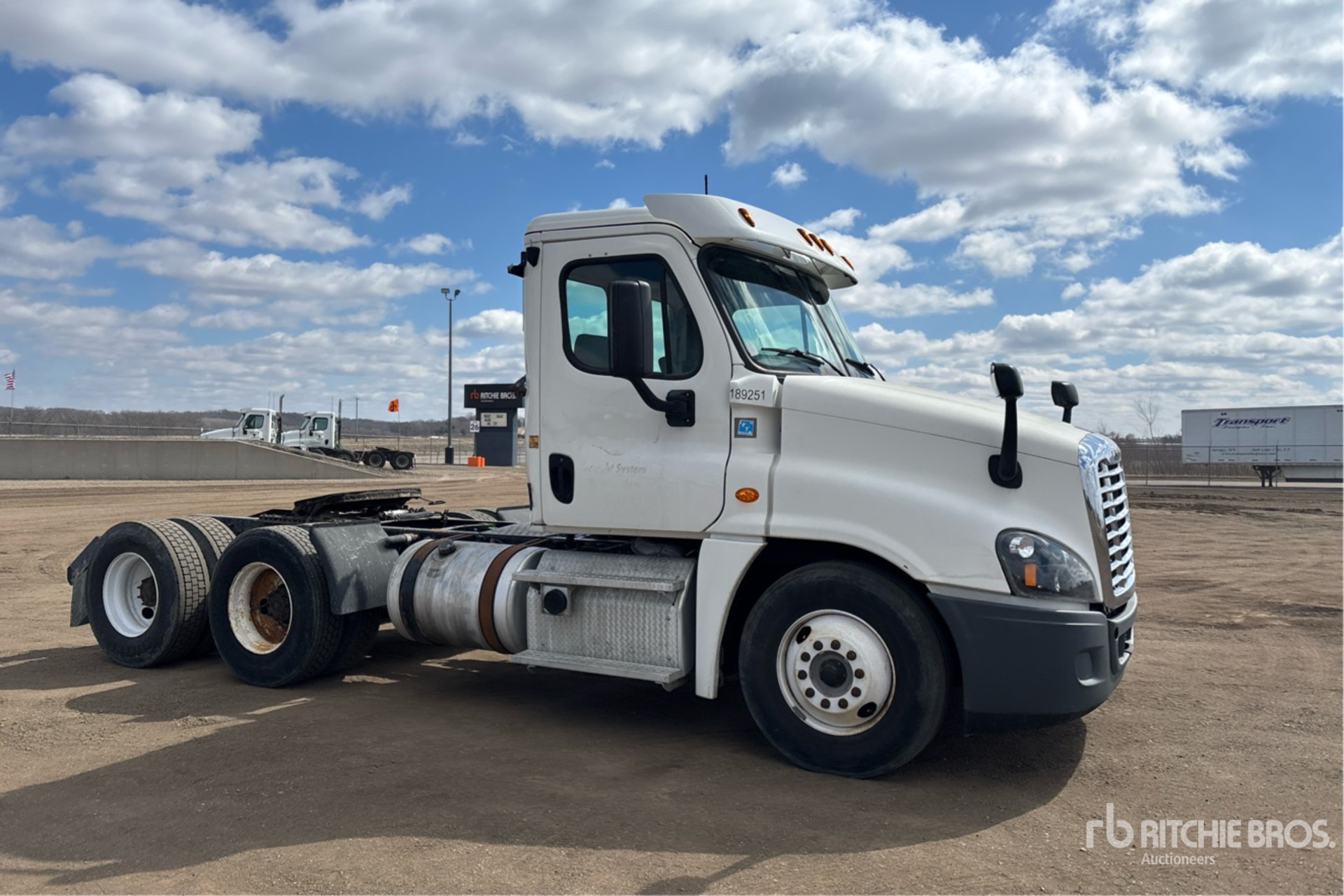 General Appearance with Imagen: esquina delantera derecha