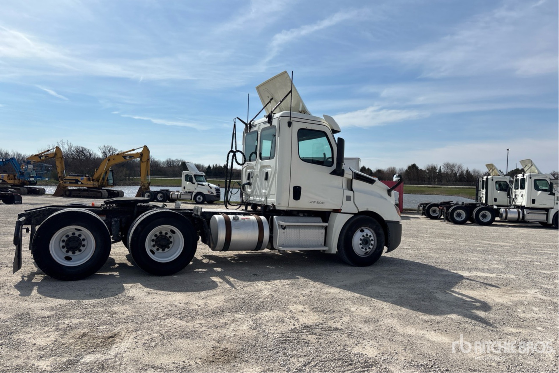 General Appearance with Imagen: esquina trasera derecha