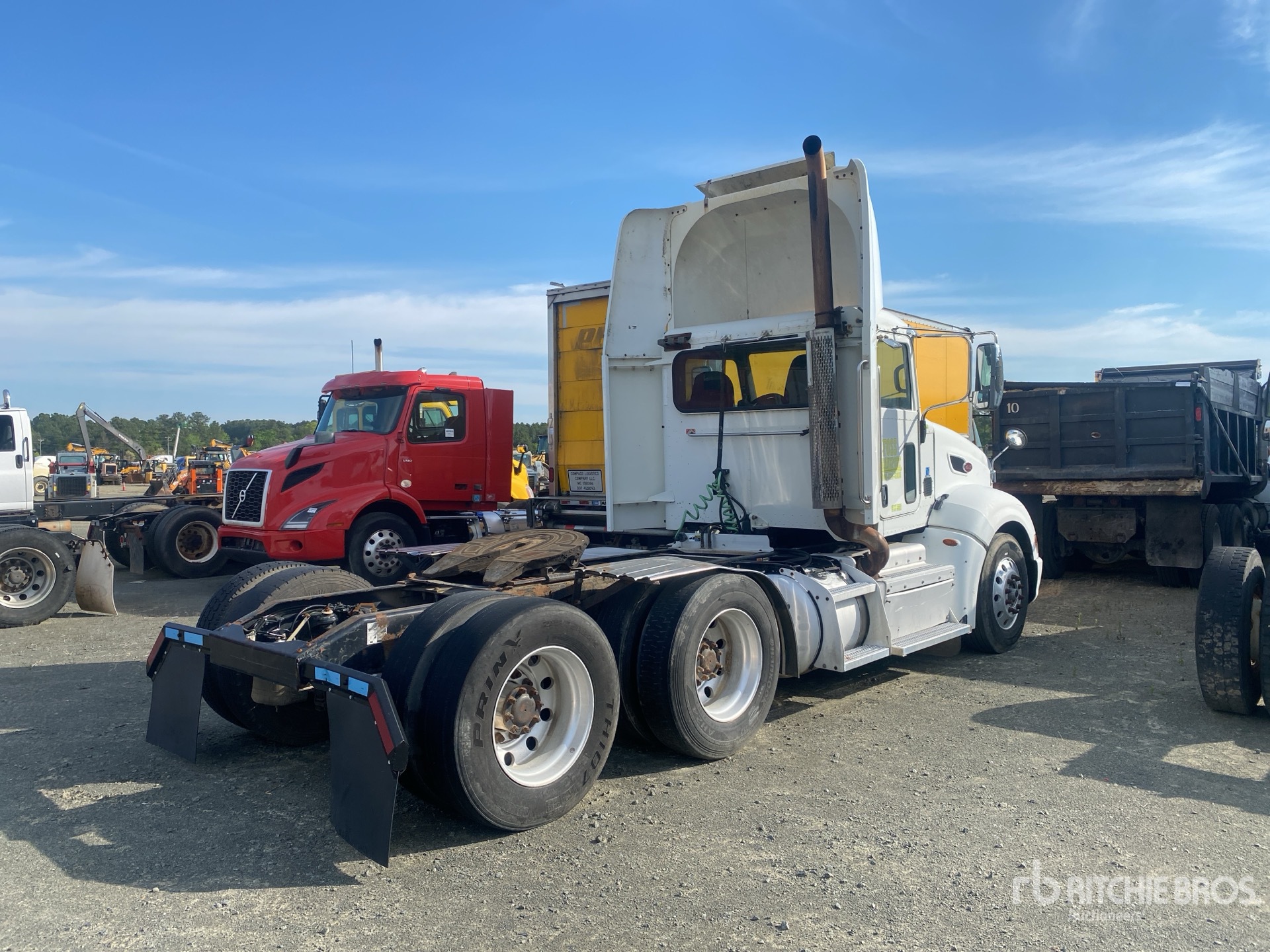 Aspect général with Image, coin arrière droit