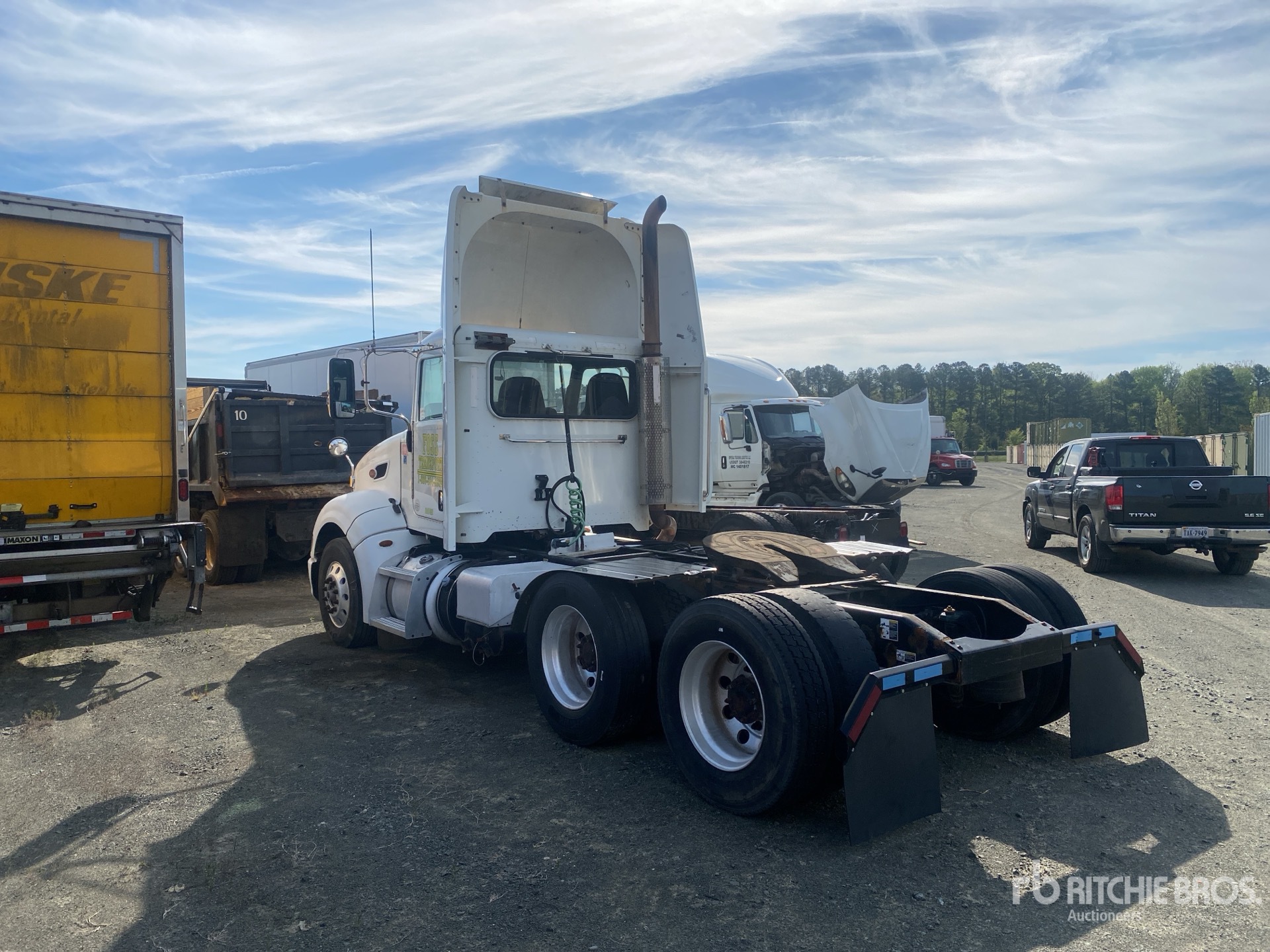 Aspect général with Image, coin arrière gauche