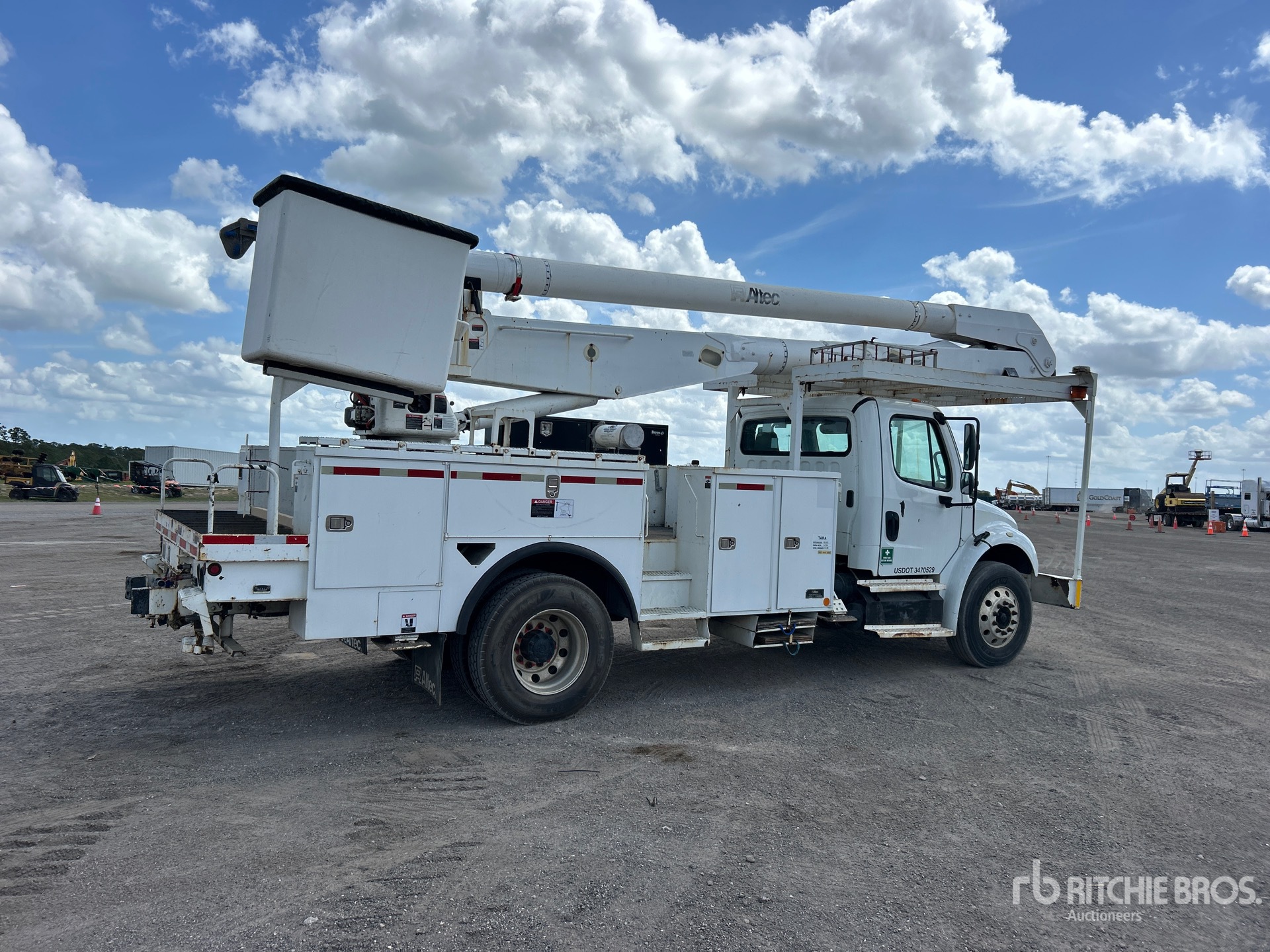 General Appearance with Bild, Ecke hinten rechts