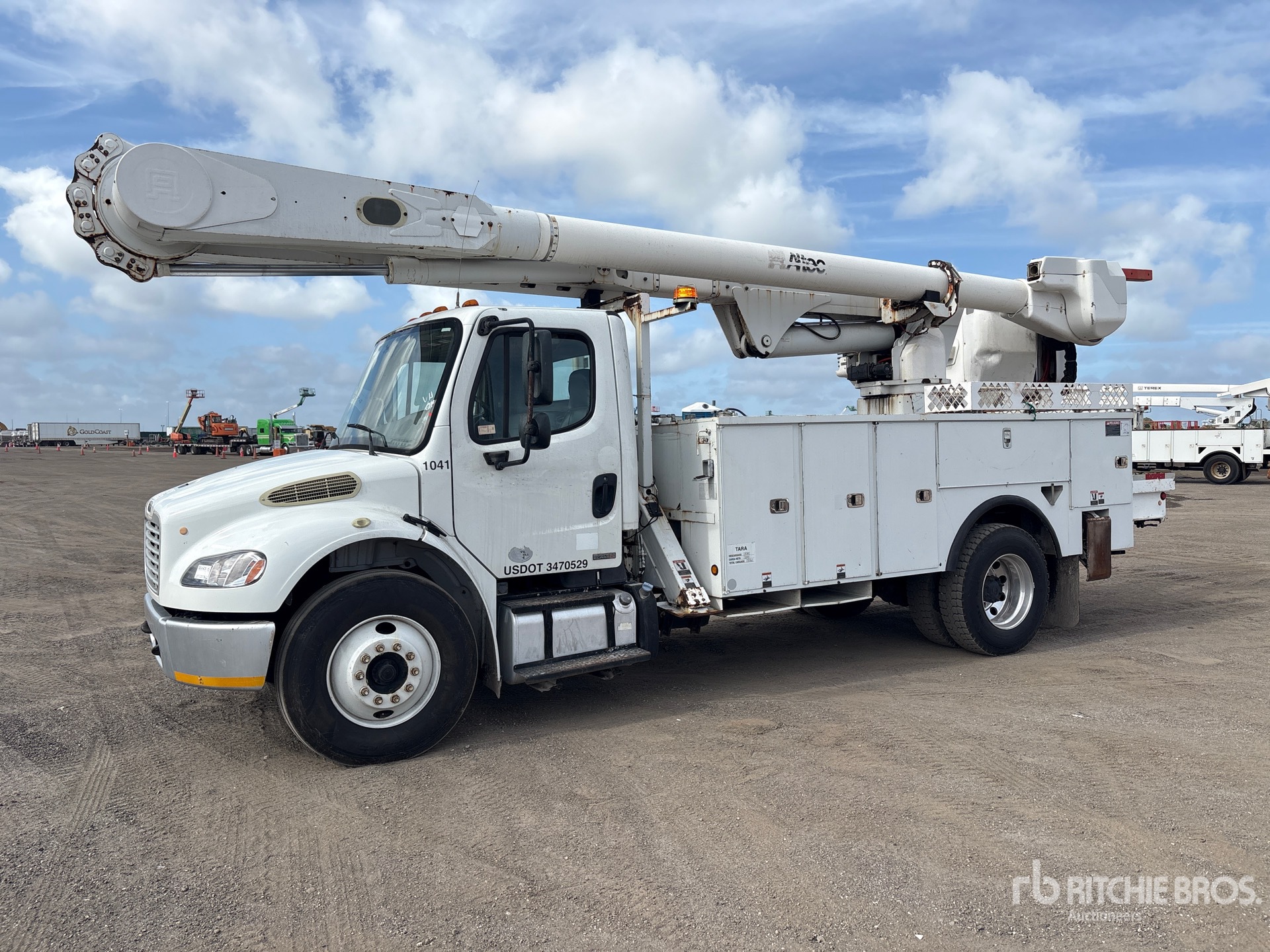 General Appearance with Bild, Ecke vorne links