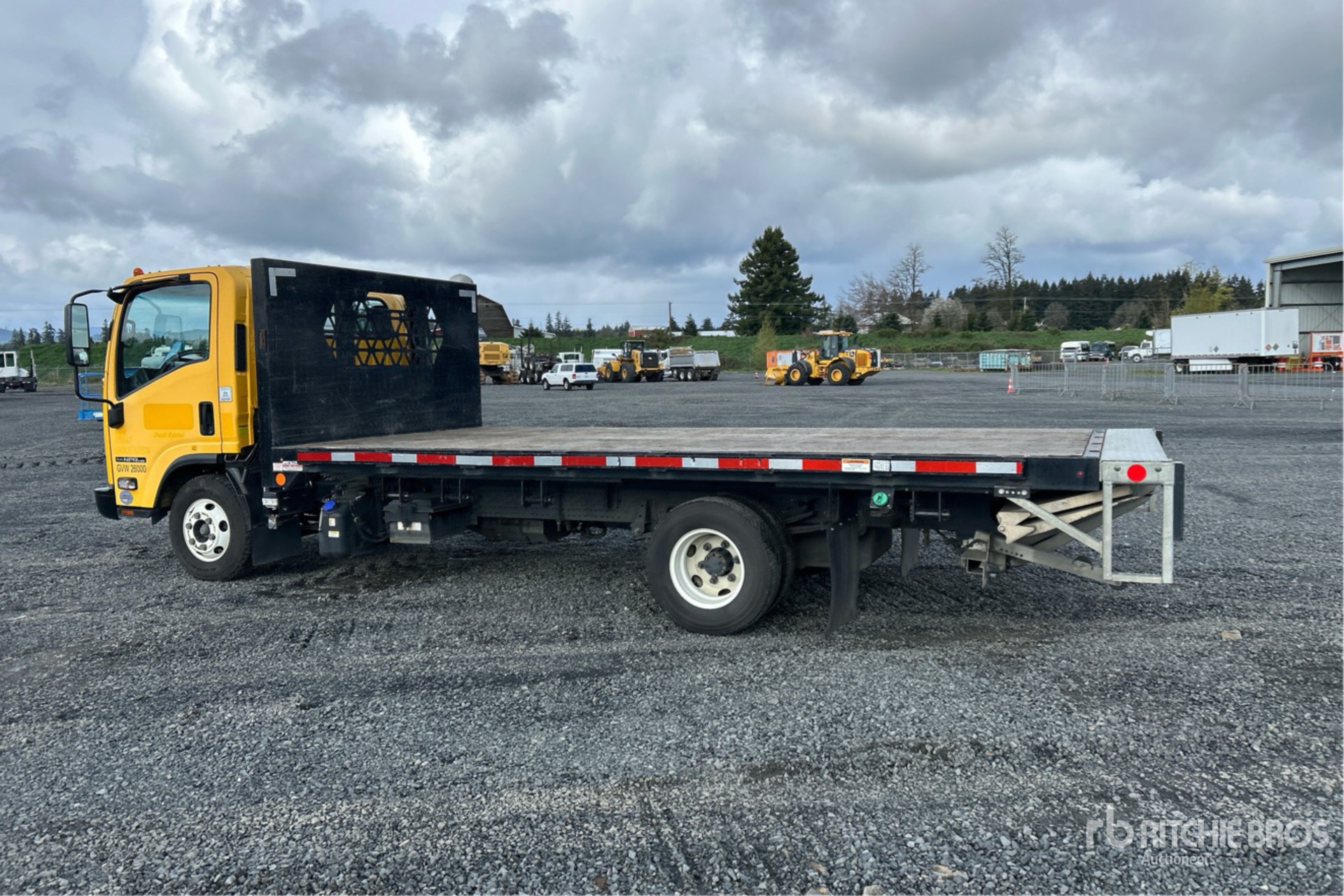 Aspect général with Image, coin arrière gauche