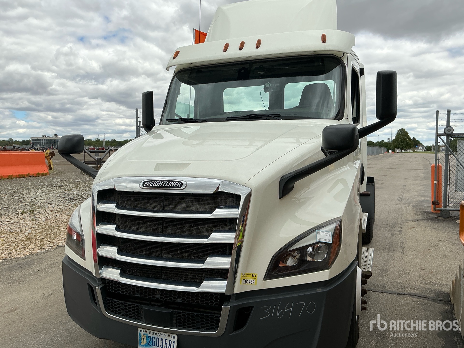 Photo of a 2018 Freightliner CASCADIA 126