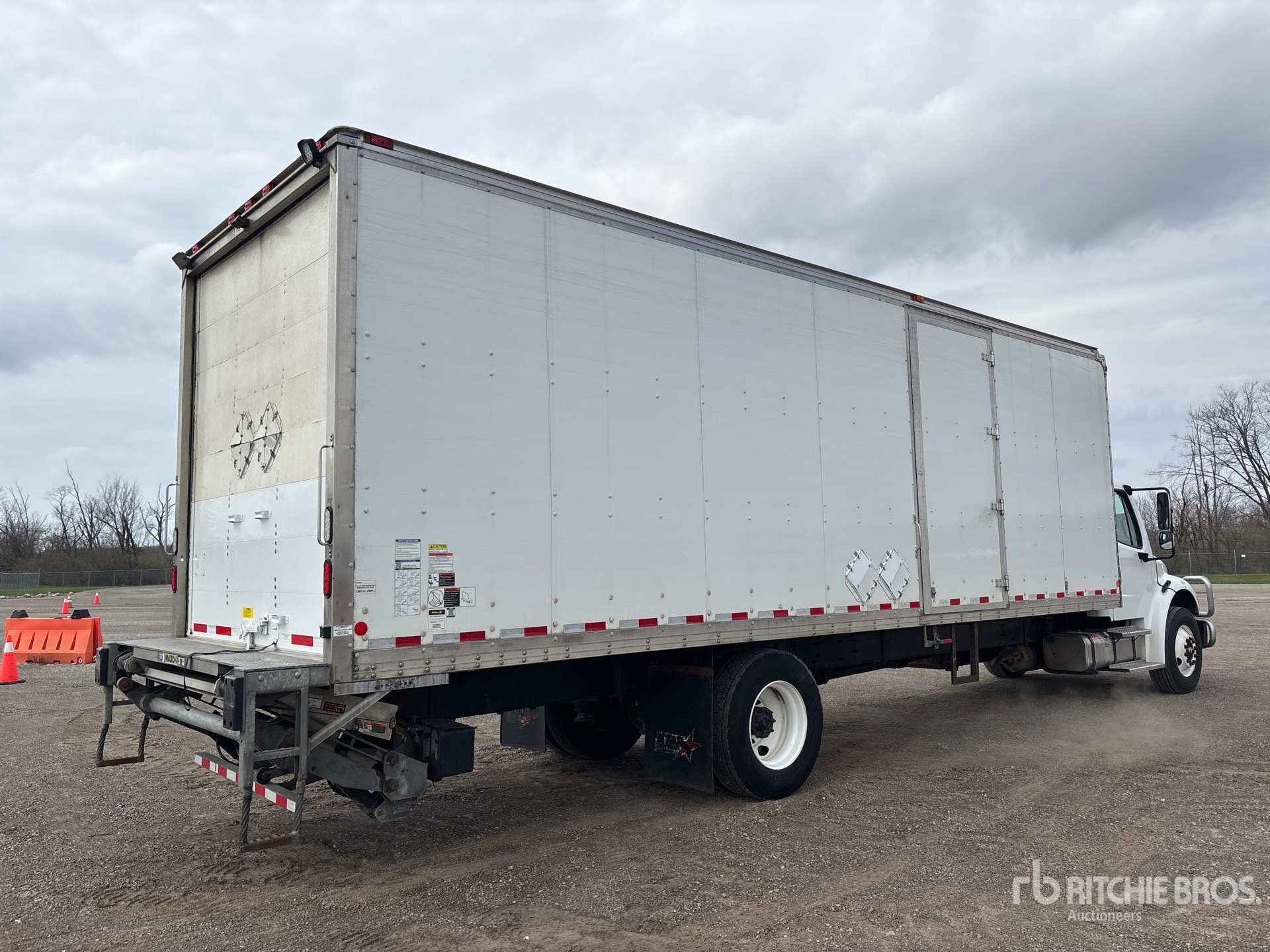 General Appearance with Image, coin arrière droit