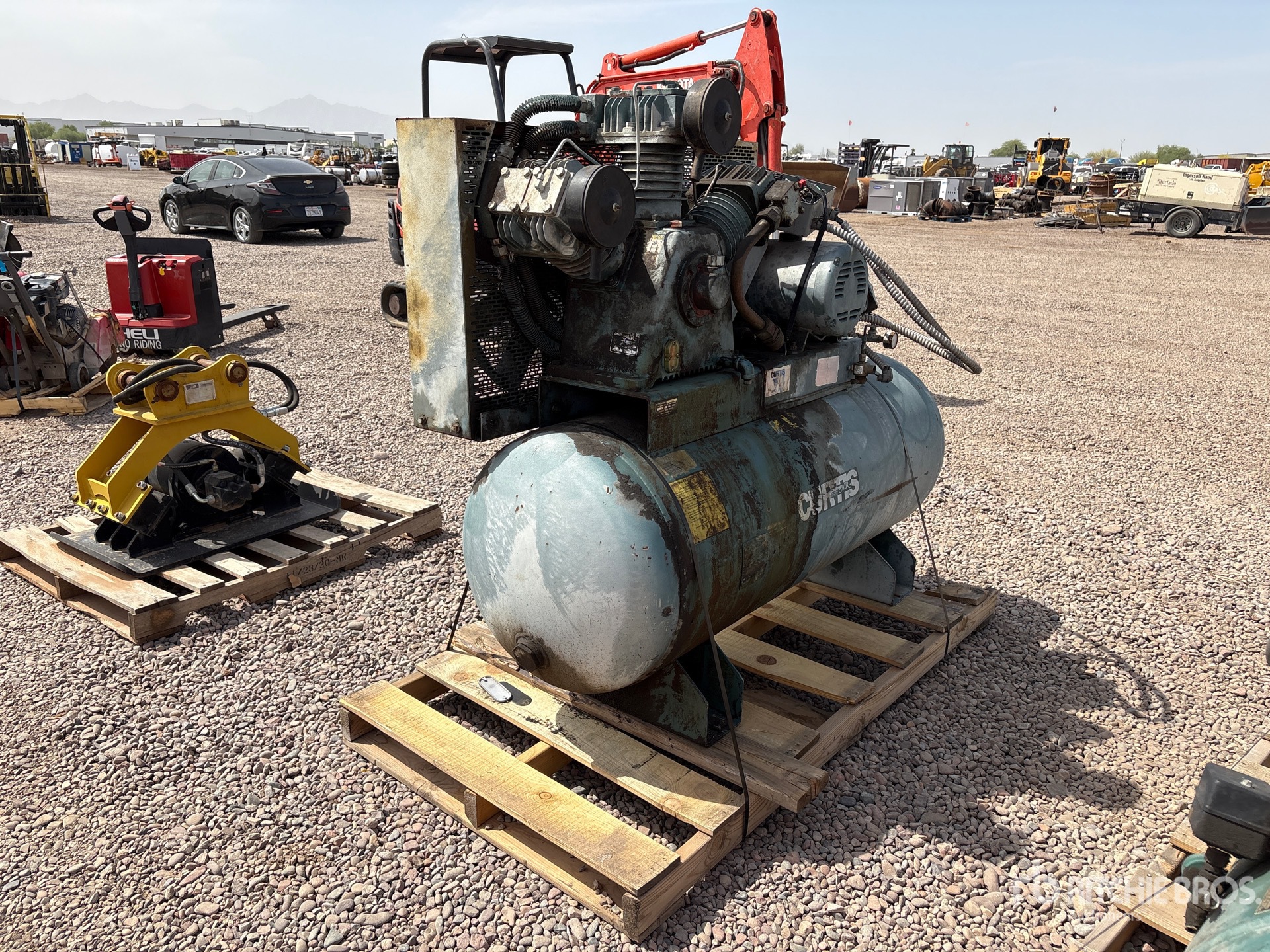 Aspect général with Image, coin arrière gauche