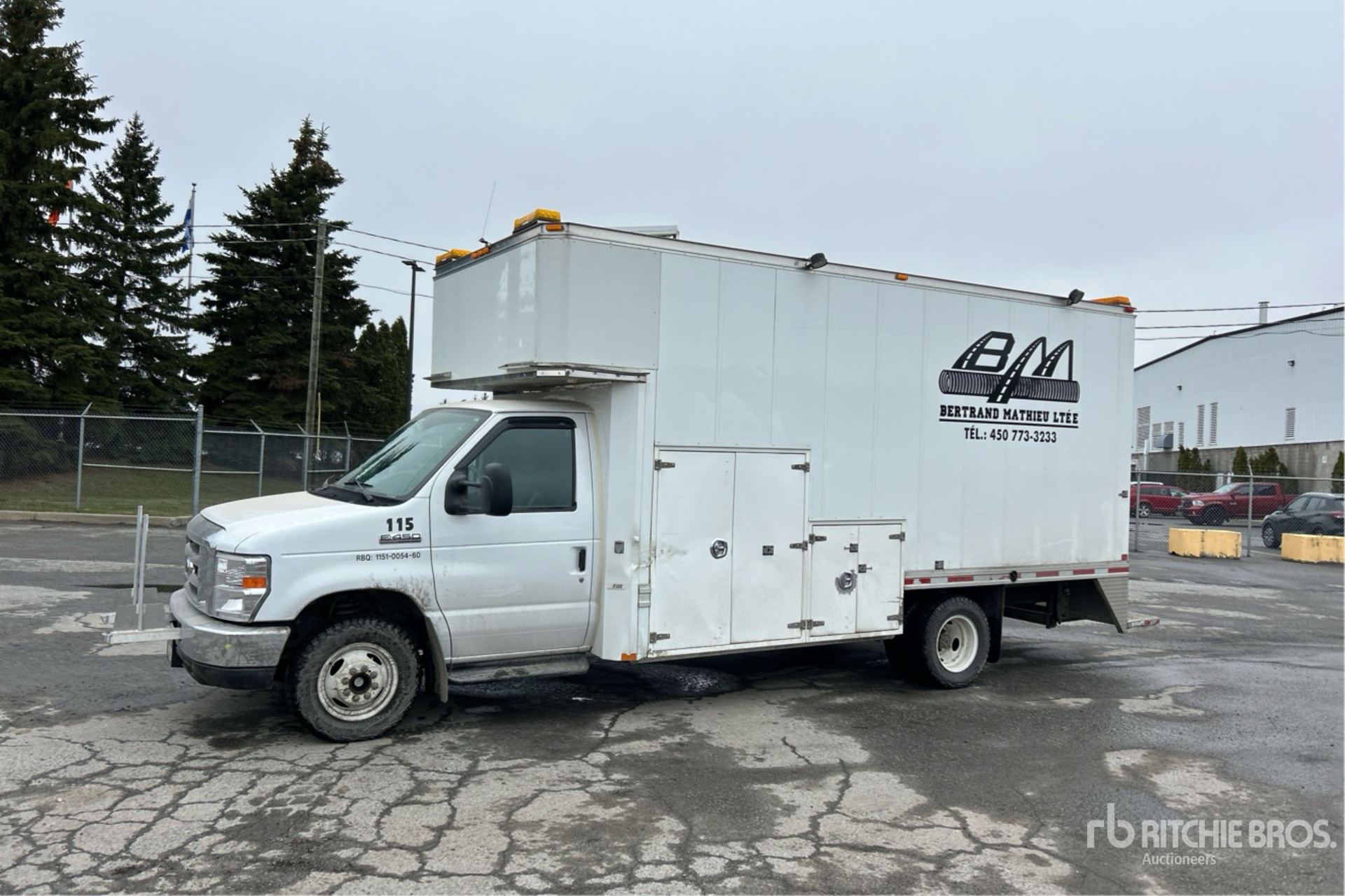 General Appearance with Picture, Left Front Corner