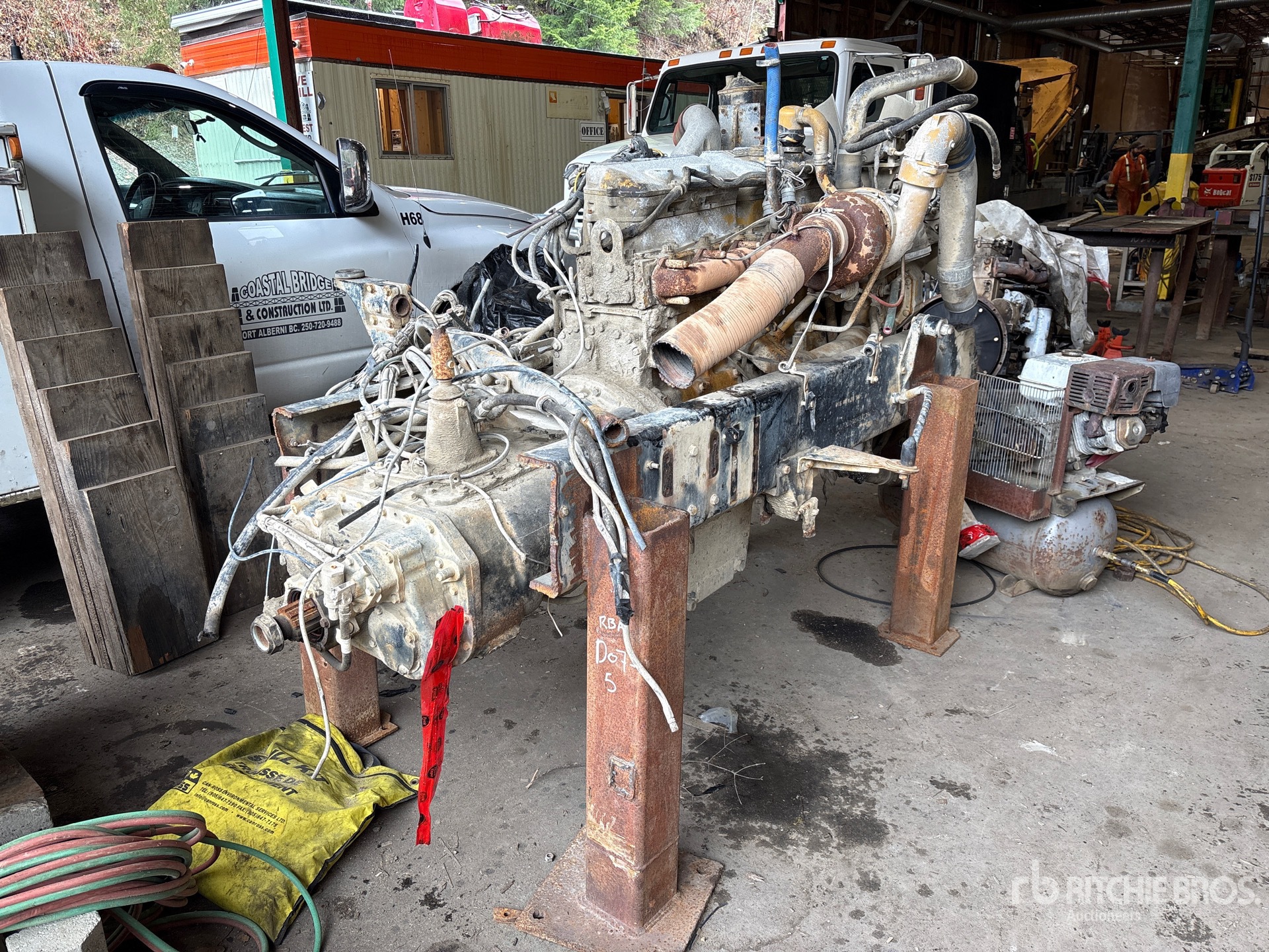 General Appearance with Image, coin avant gauche