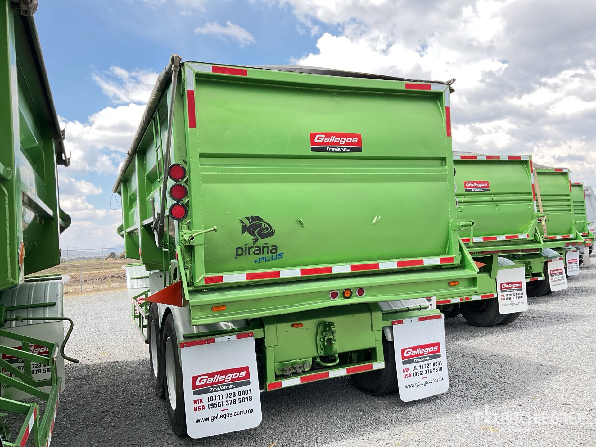 Aspect général with Image, coin arrière gauche