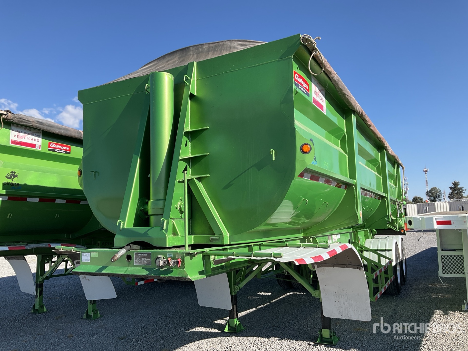 Aspect général with Image, coin avant gauche