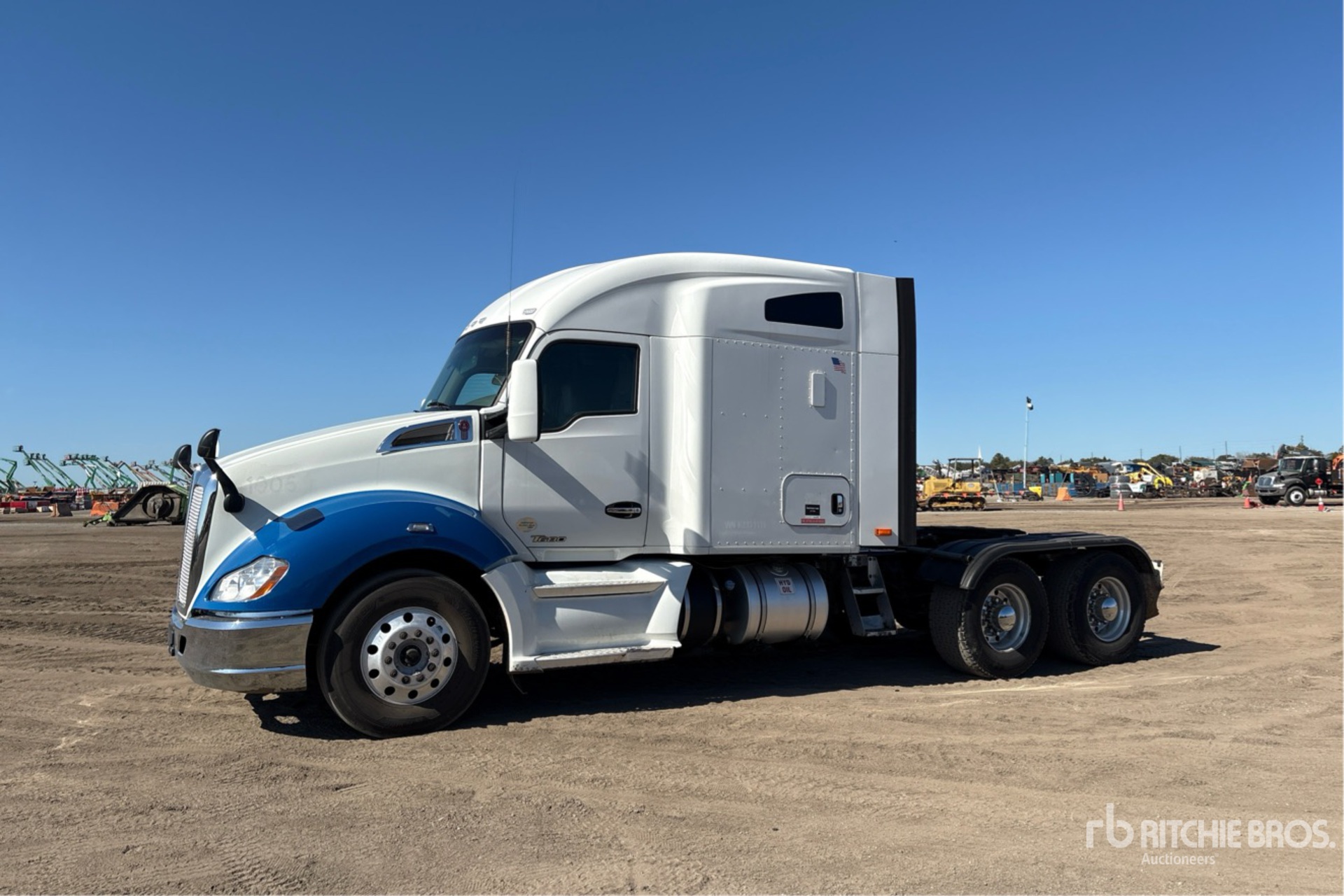 General Appearance with Picture, Left Front Corner