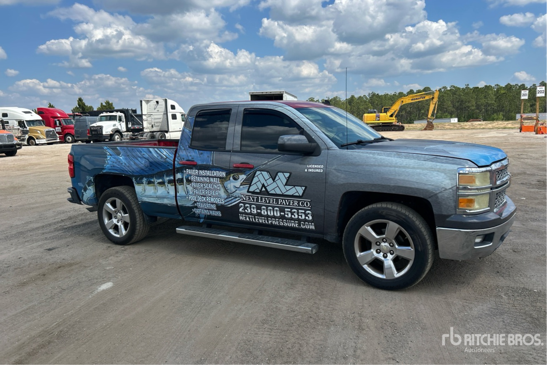 General Appearance with Picture, Right Front Corner