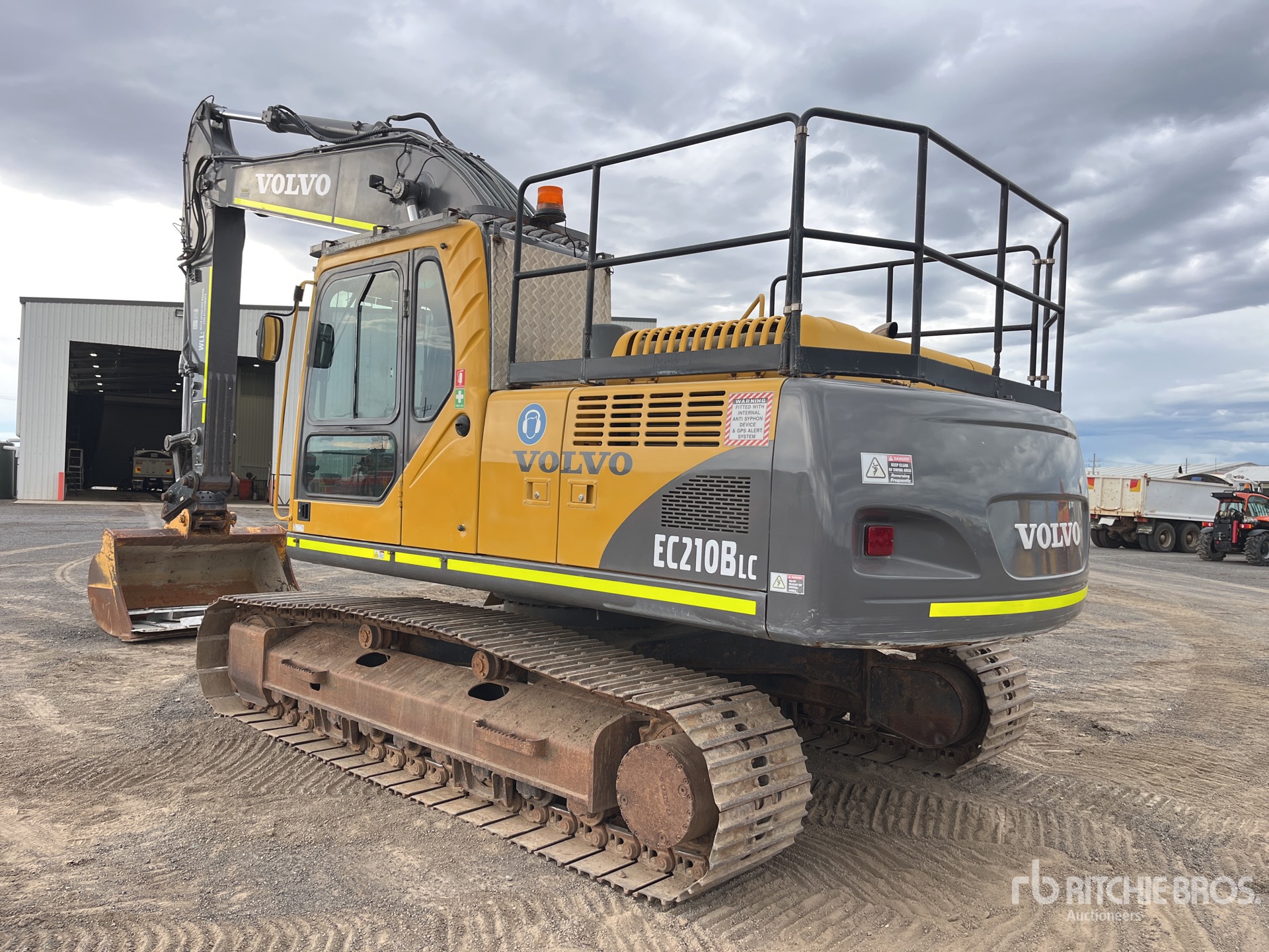 General Appearance with Picture, Left Rear Corner