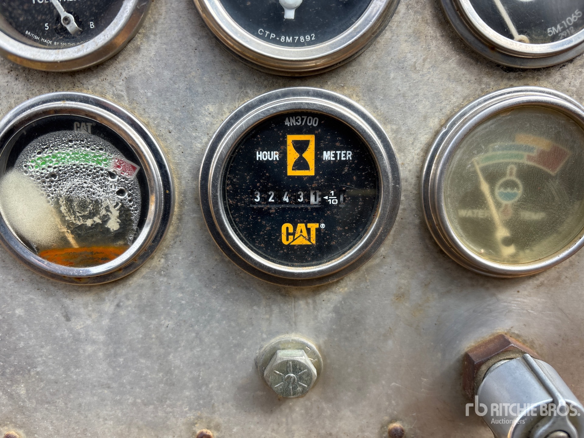 General Appearance with Hour Meter / Odometer