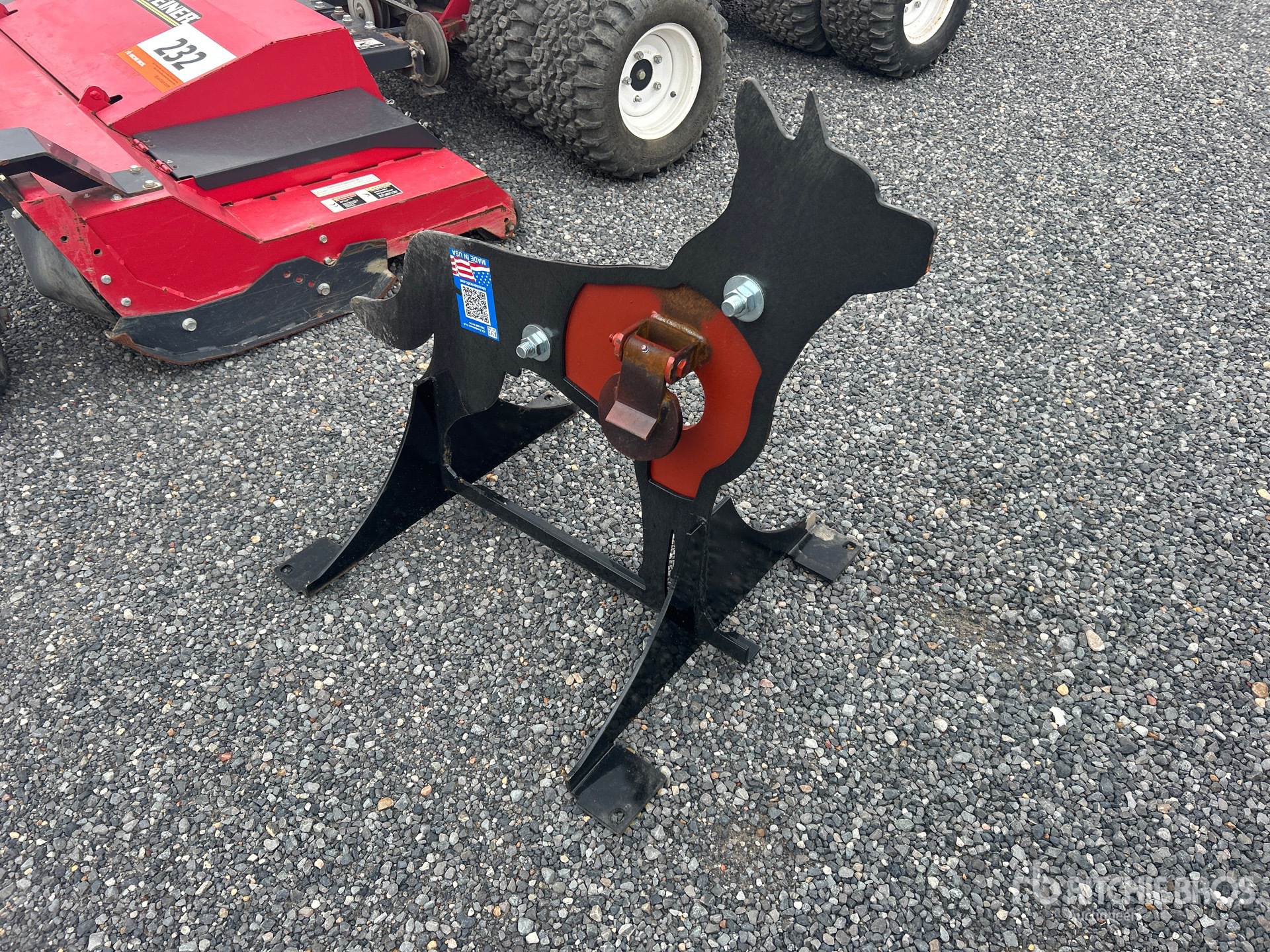 General Appearance with Picture, Right Front Corner