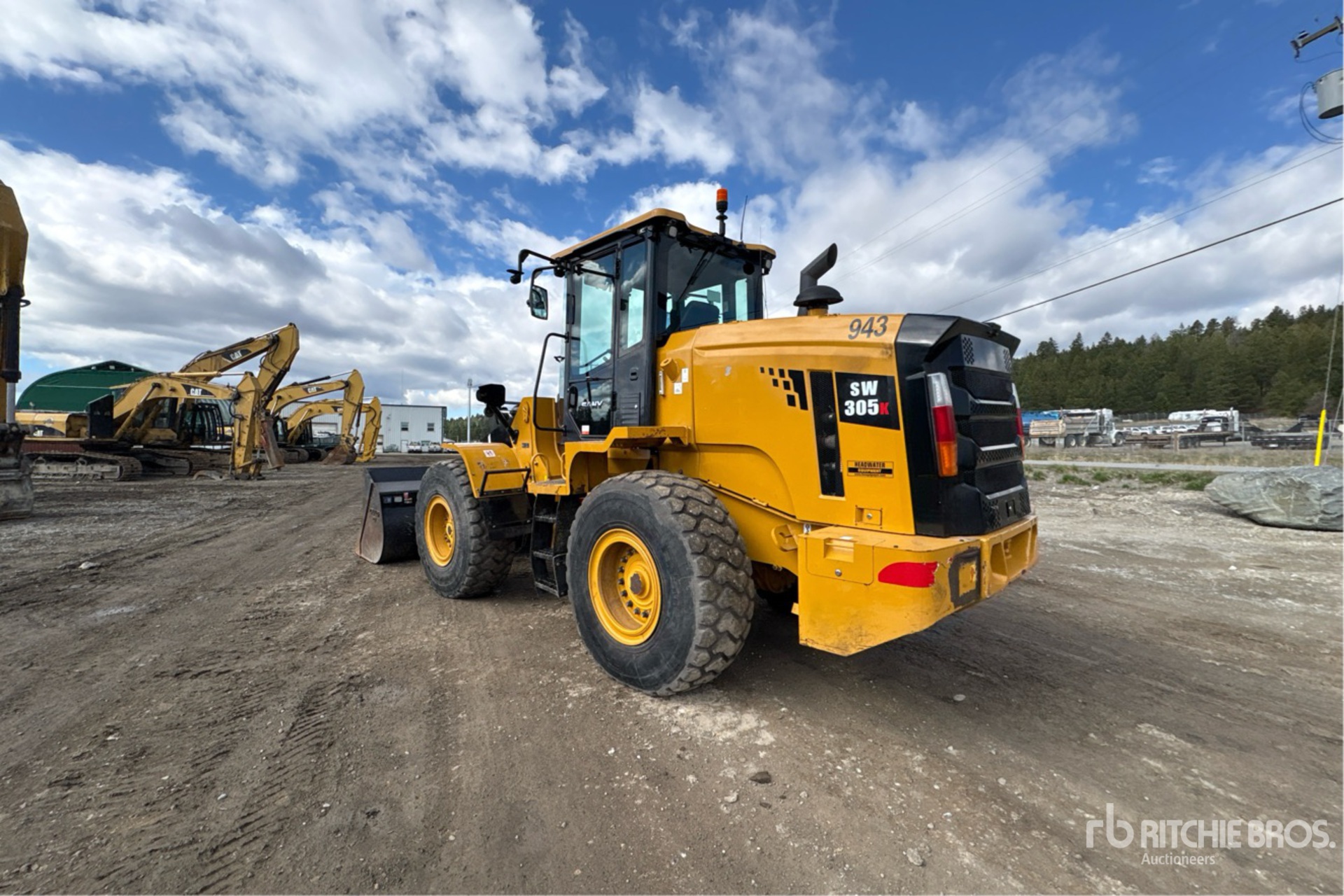 General Appearance with Foto, angolo posteriore sinistro