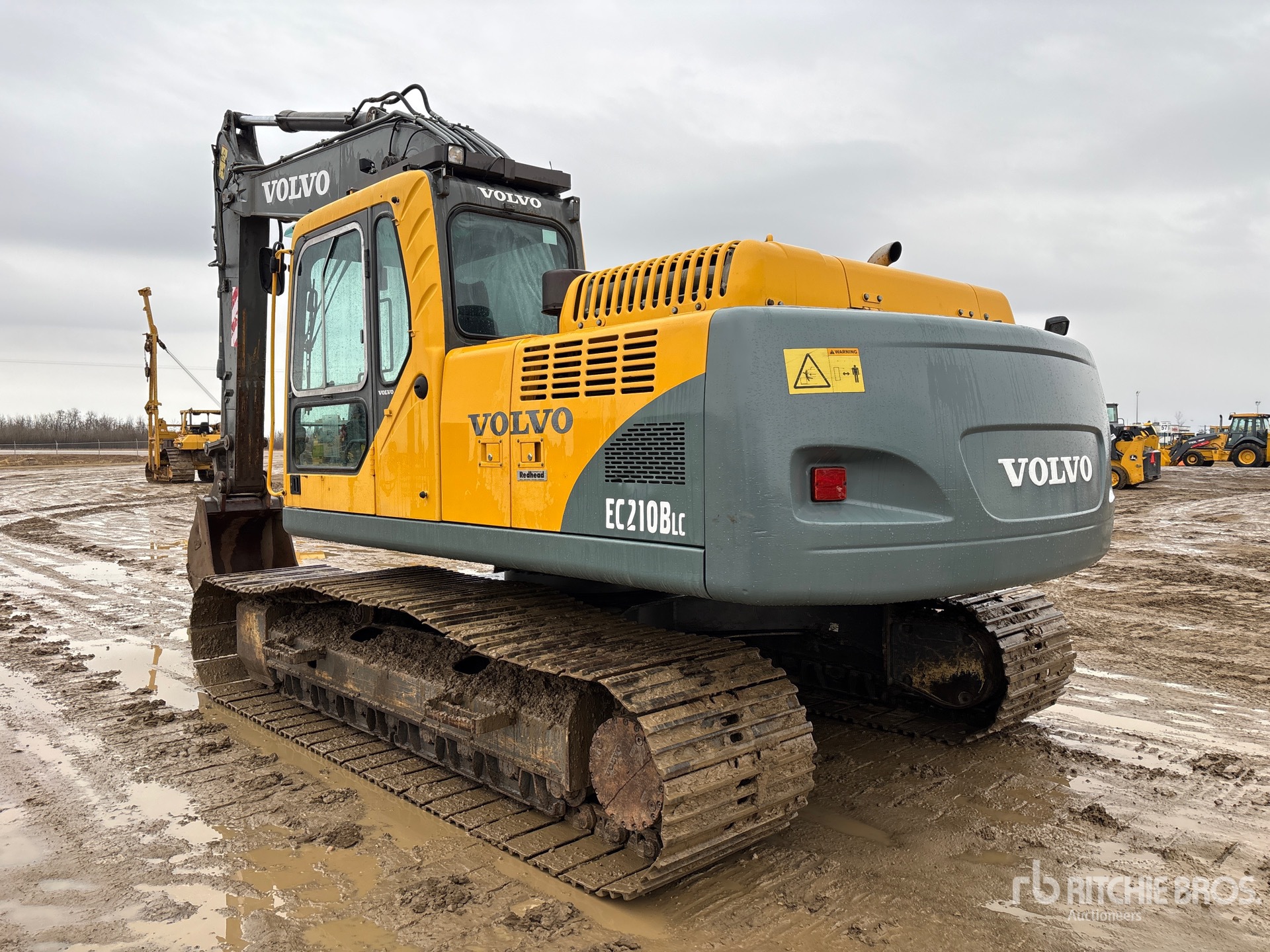 General Appearance with Foto, angolo posteriore sinistro