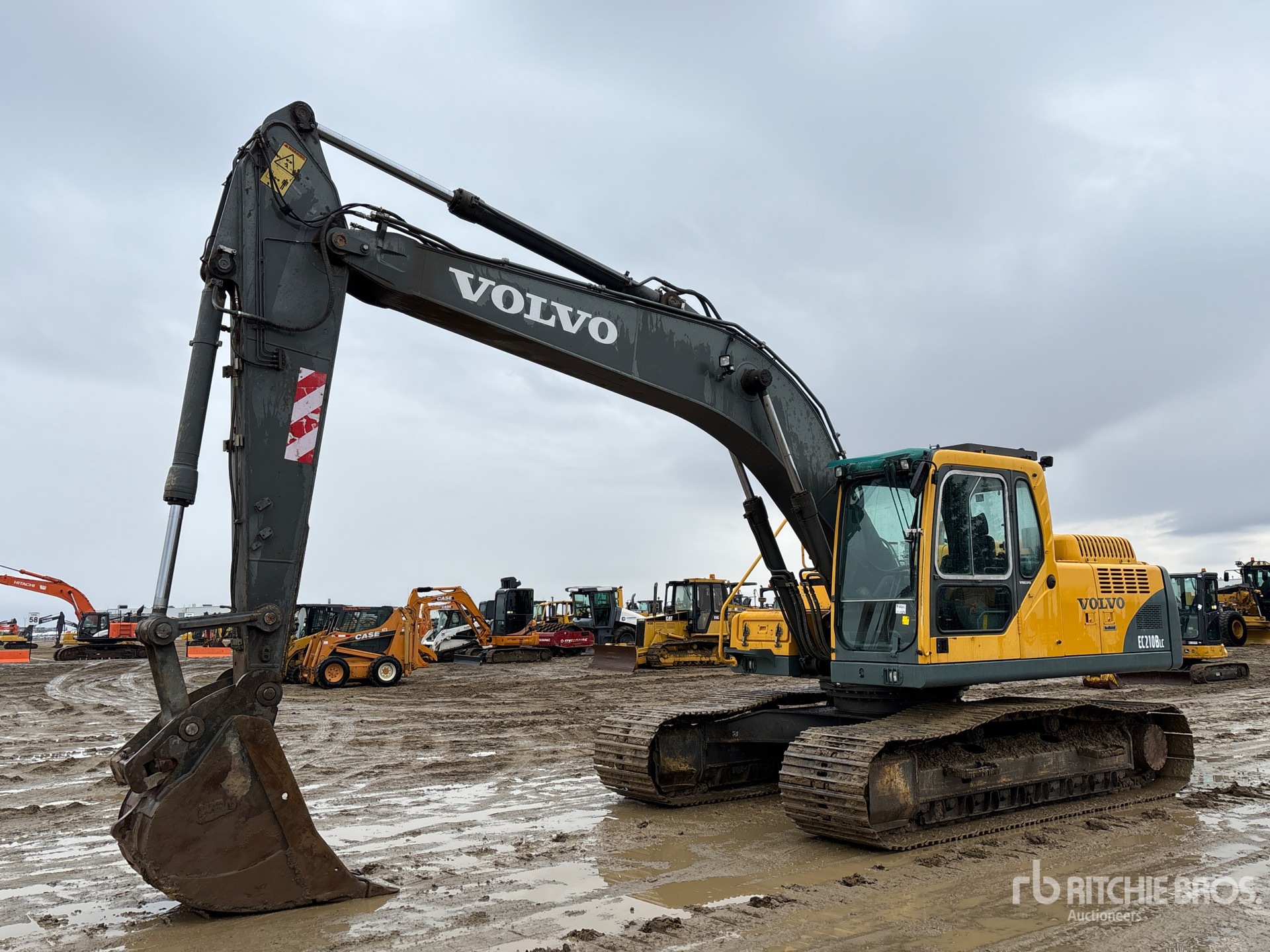 General Appearance with Foto, angolo anteriore sinistro