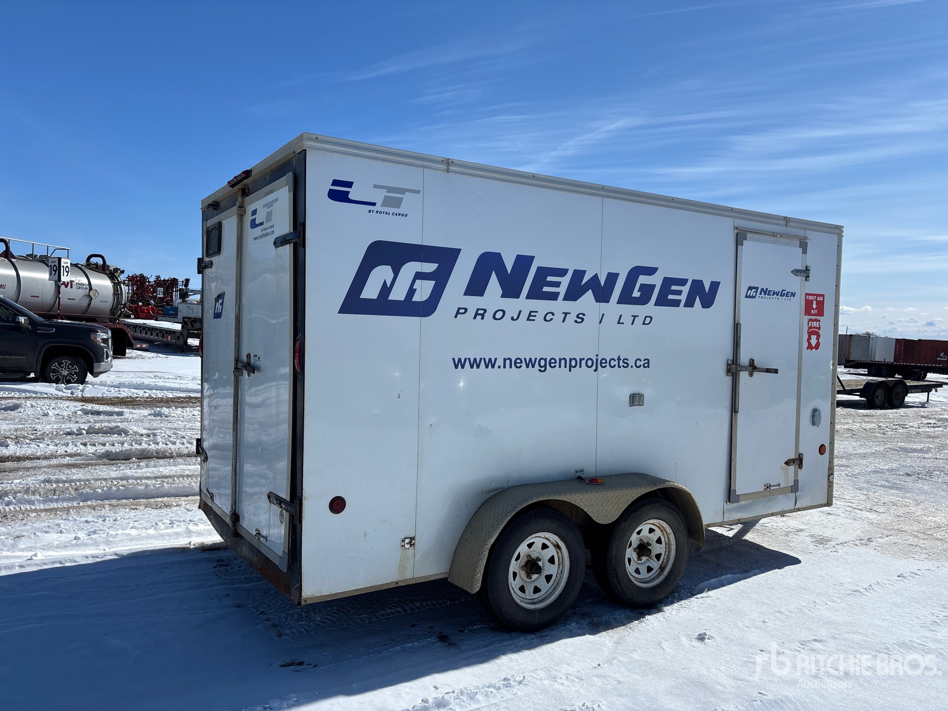 General Appearance with Picture, Right Rear Corner