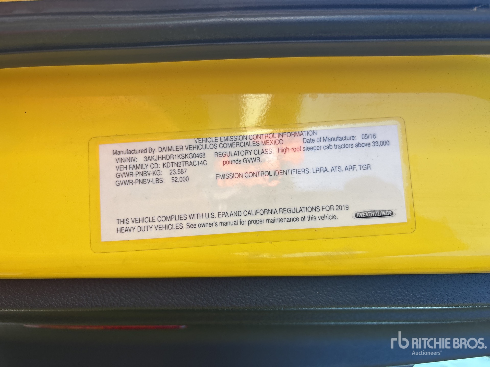 2019 Freightliner CASCADIA 126