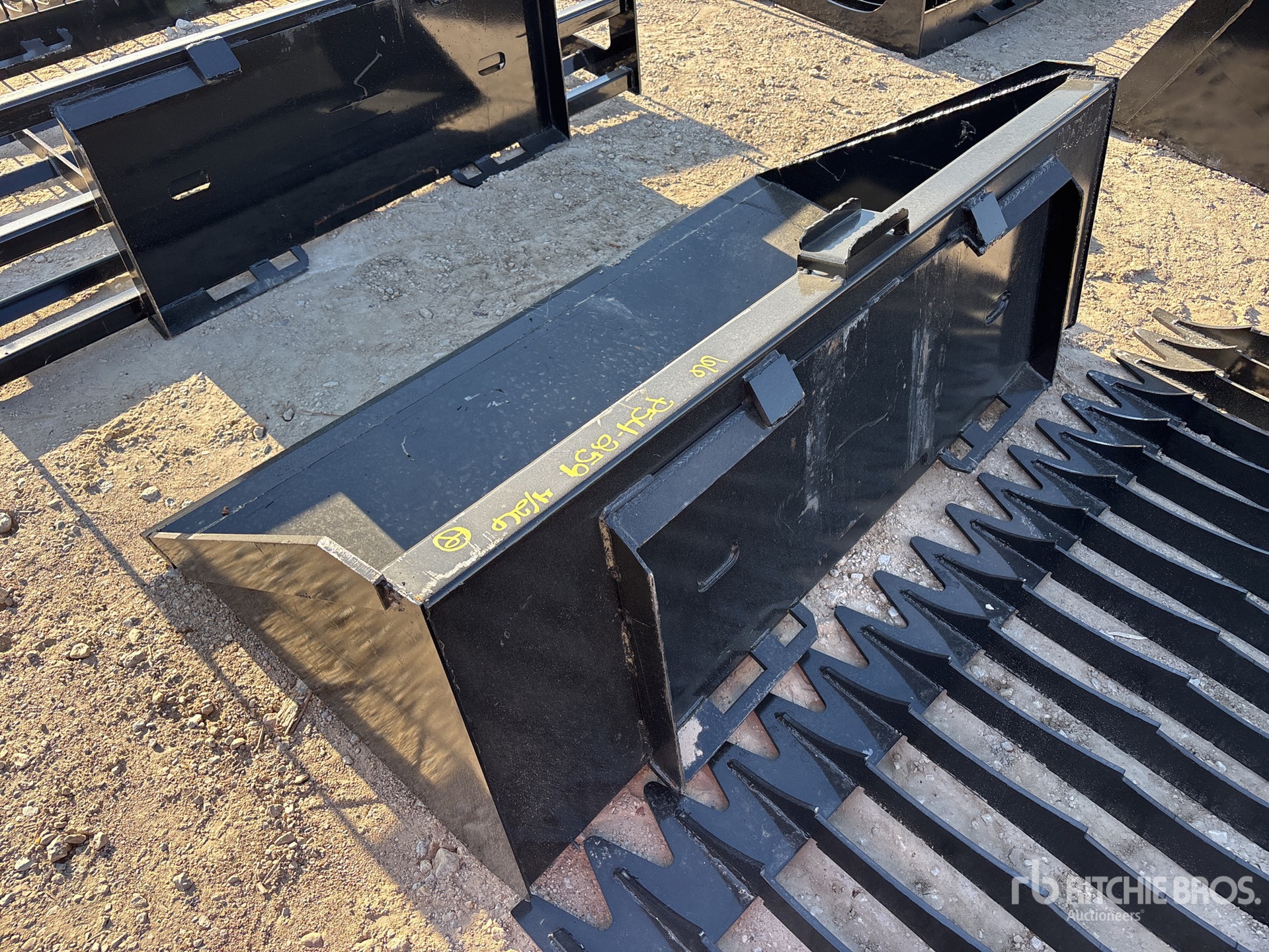 General Appearance with Image, coin arrière gauche