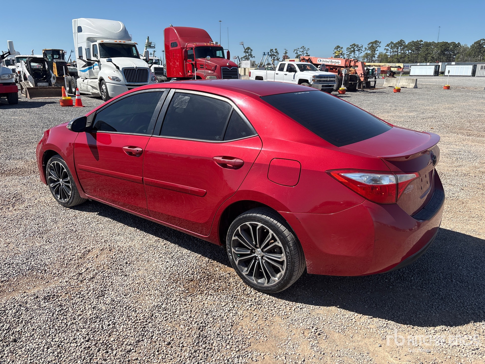 General Appearance with Picture, Left Rear Corner