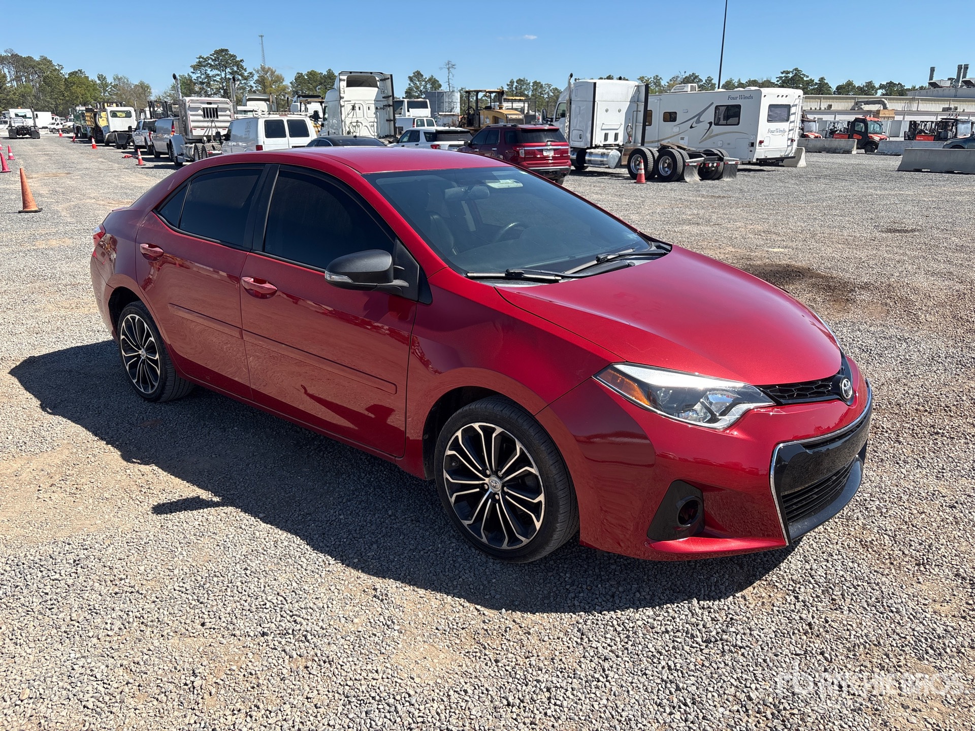 General Appearance with Picture, Right Front Corner