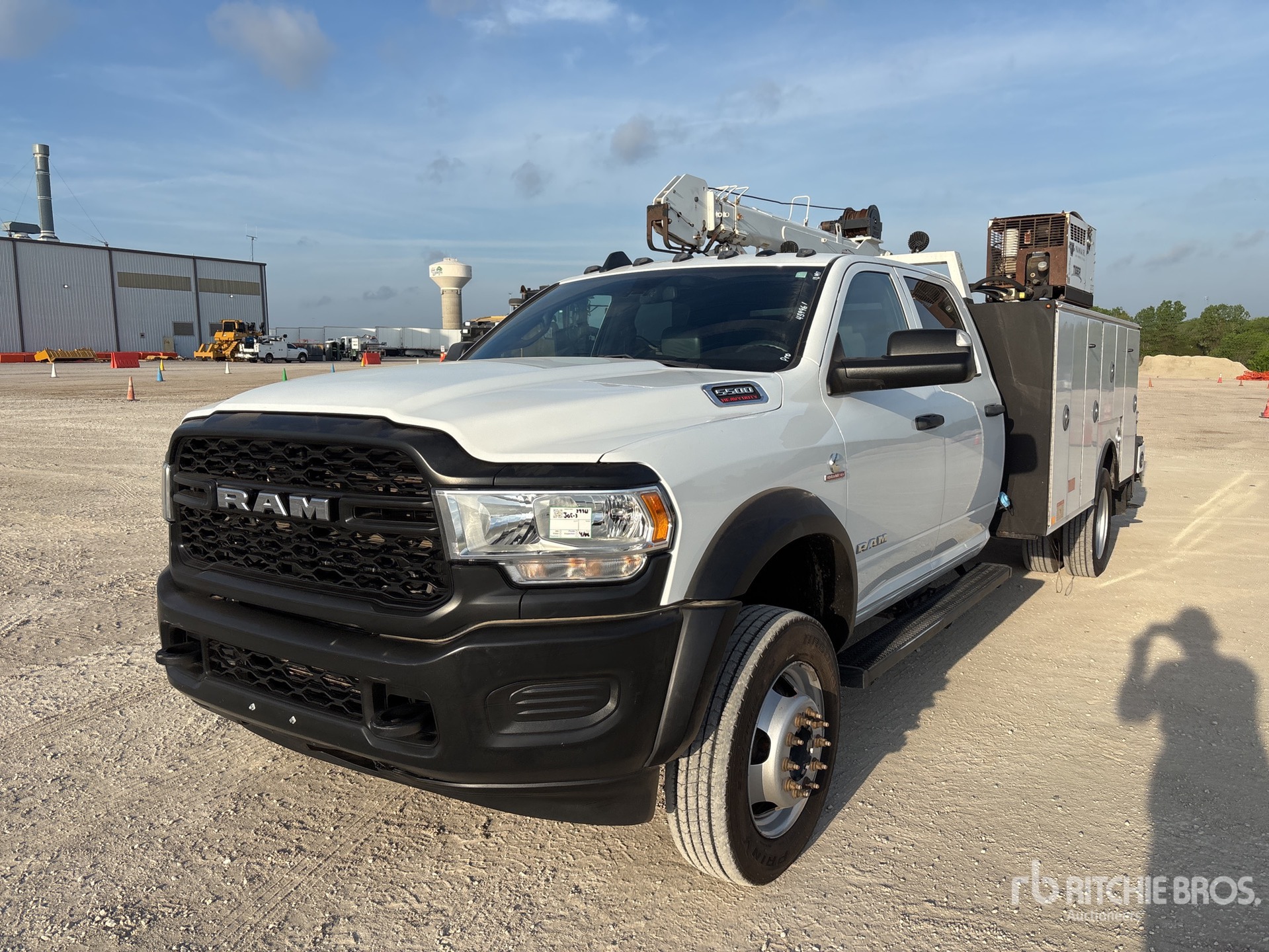 General Appearance with Picture, Left Front Corner