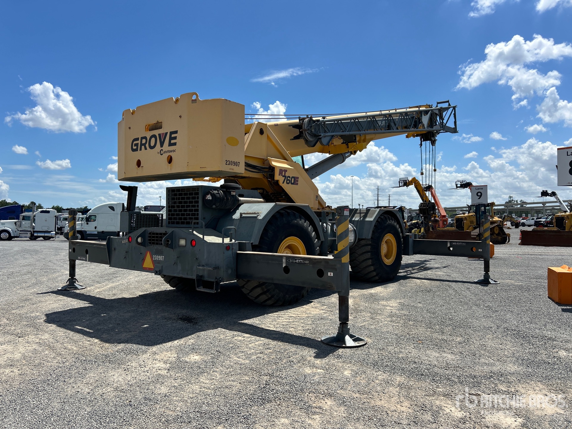 General Appearance with Picture, Right Rear Corner