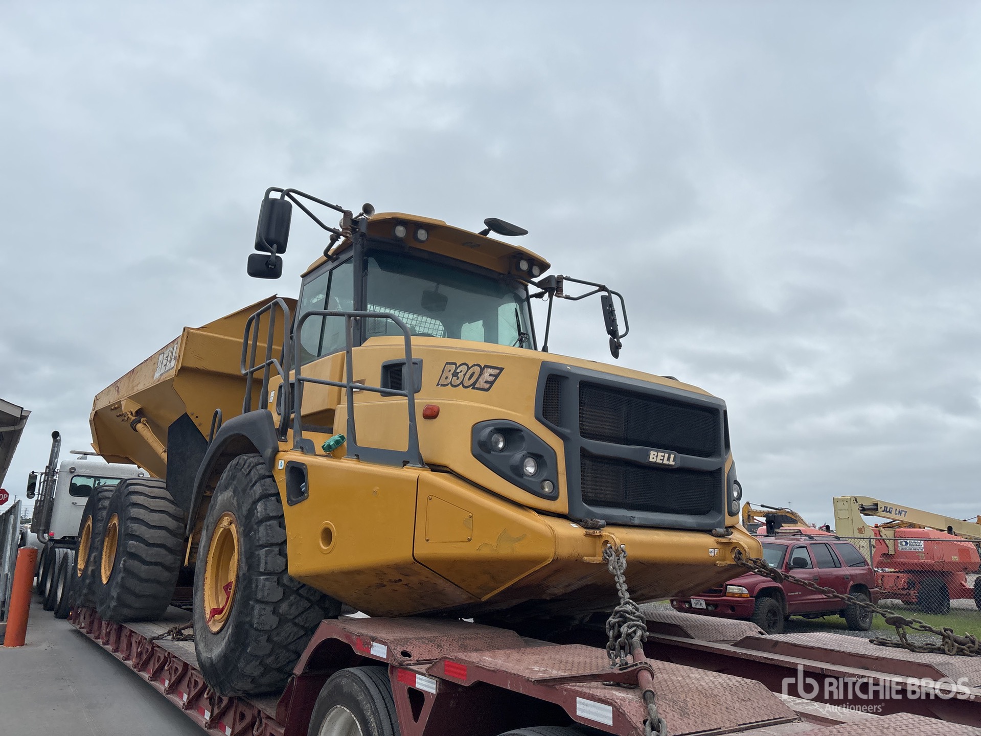 Photo of a 2015 Bell B30E