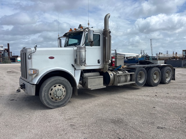 2017 Peterbilt 389 6x4 8x4 Heavy Haul Tri/A Day Cab Truck Tractor 2017 Peterbilt 389 6x4 8x4 Heavy Haul Tri/A Day Cab Truck Tractor