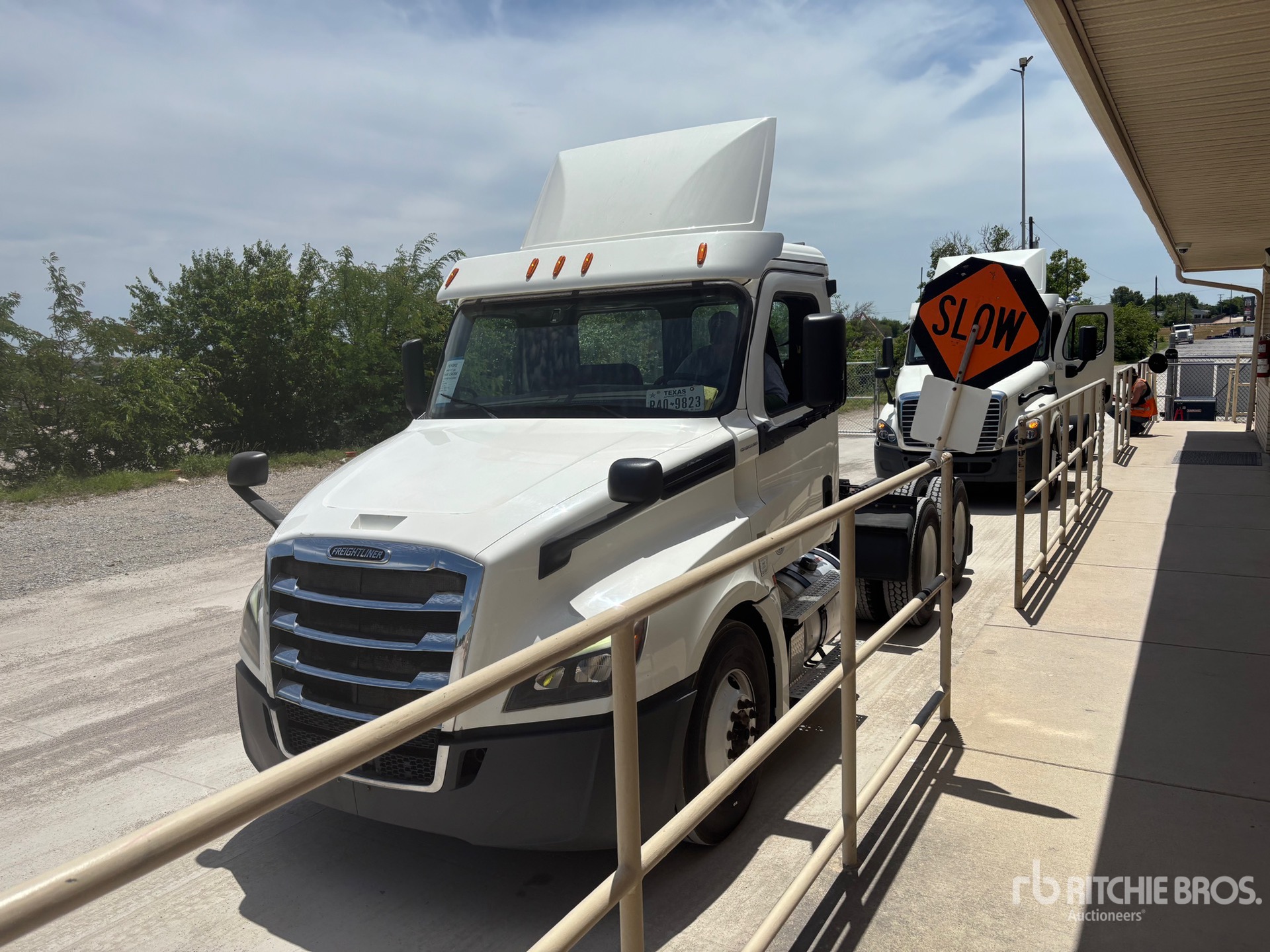 Photo of a 2020 Freightliner CASCADIA 126