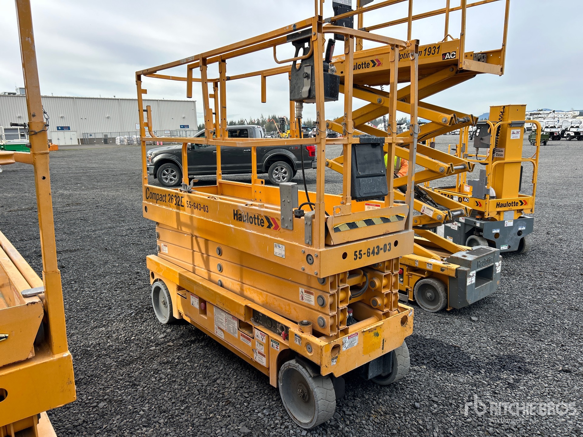 General Appearance with Picture, Right Front Corner