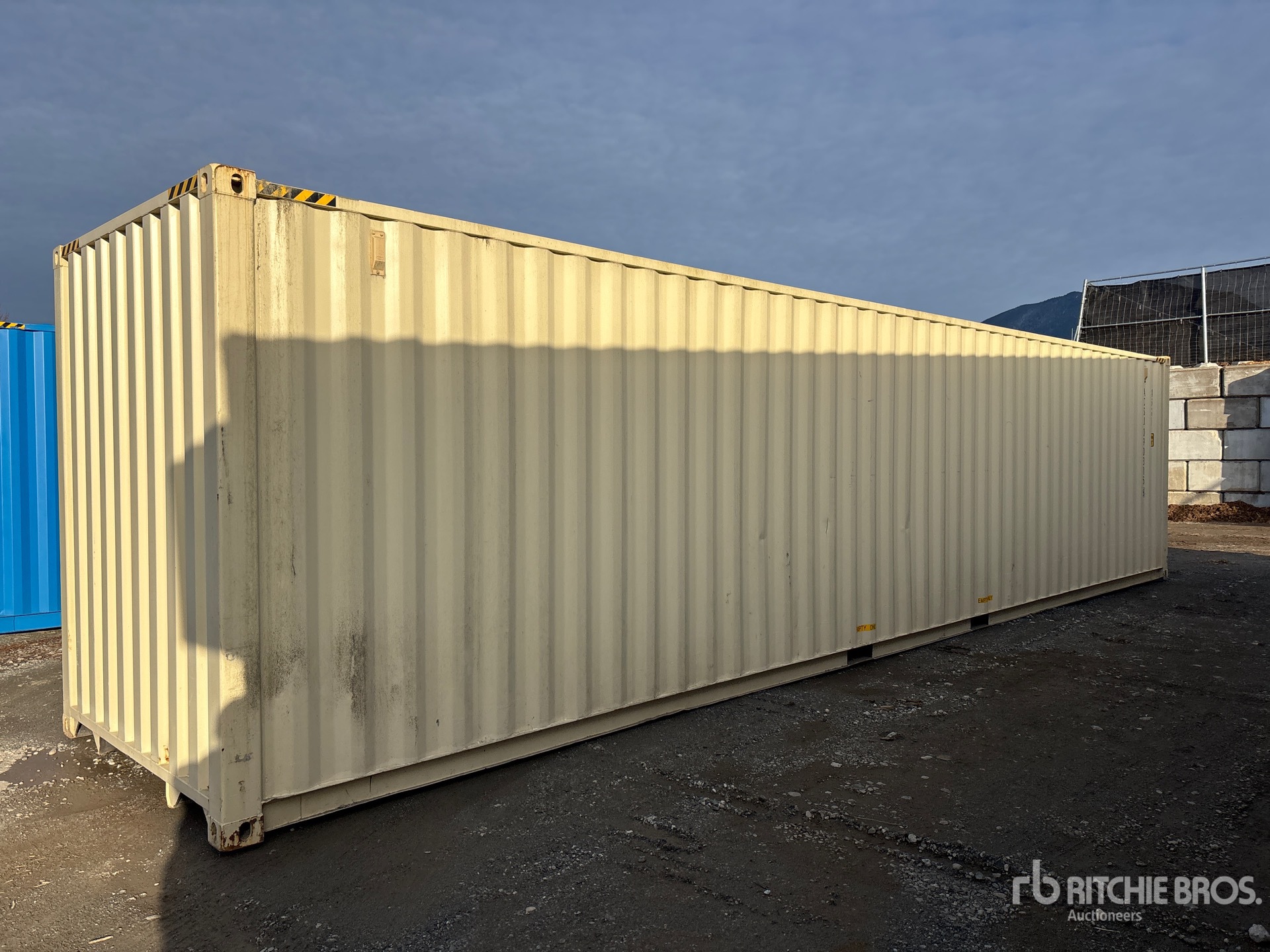 General Appearance with Imagen: esquina trasera derecha