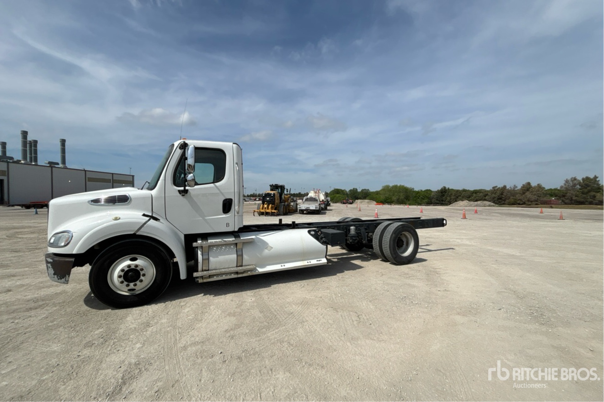 General Appearance with Bild, Ecke vorne links