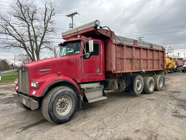 2000 Kenworth W900 8x4 Tri/A Dump Truck