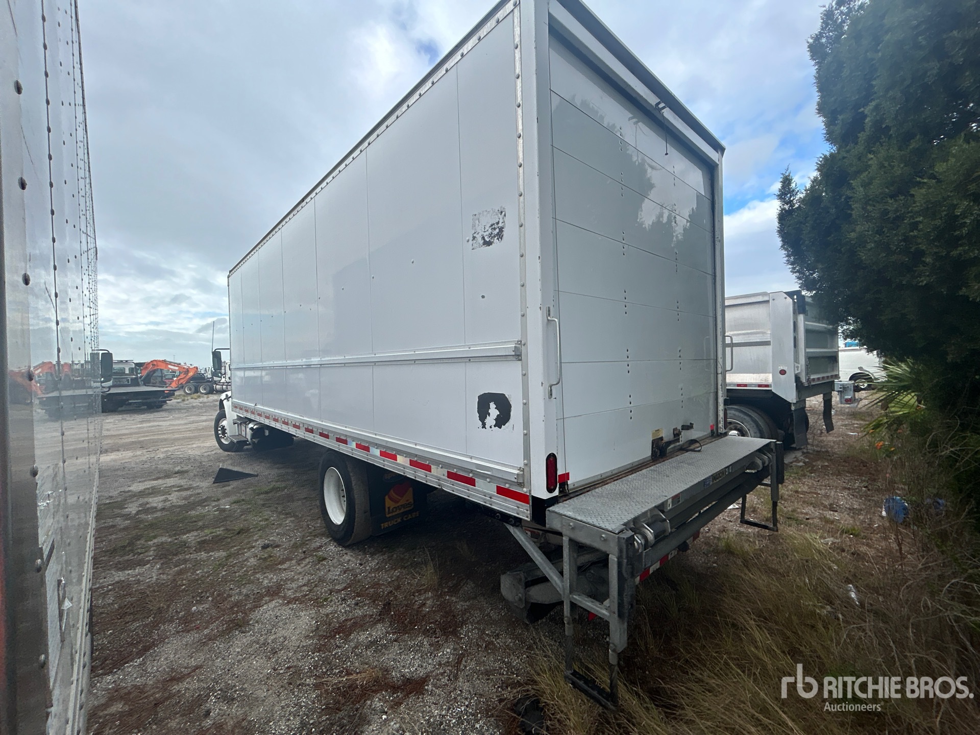 General Appearance with Imagen: esquina trasera izquierda