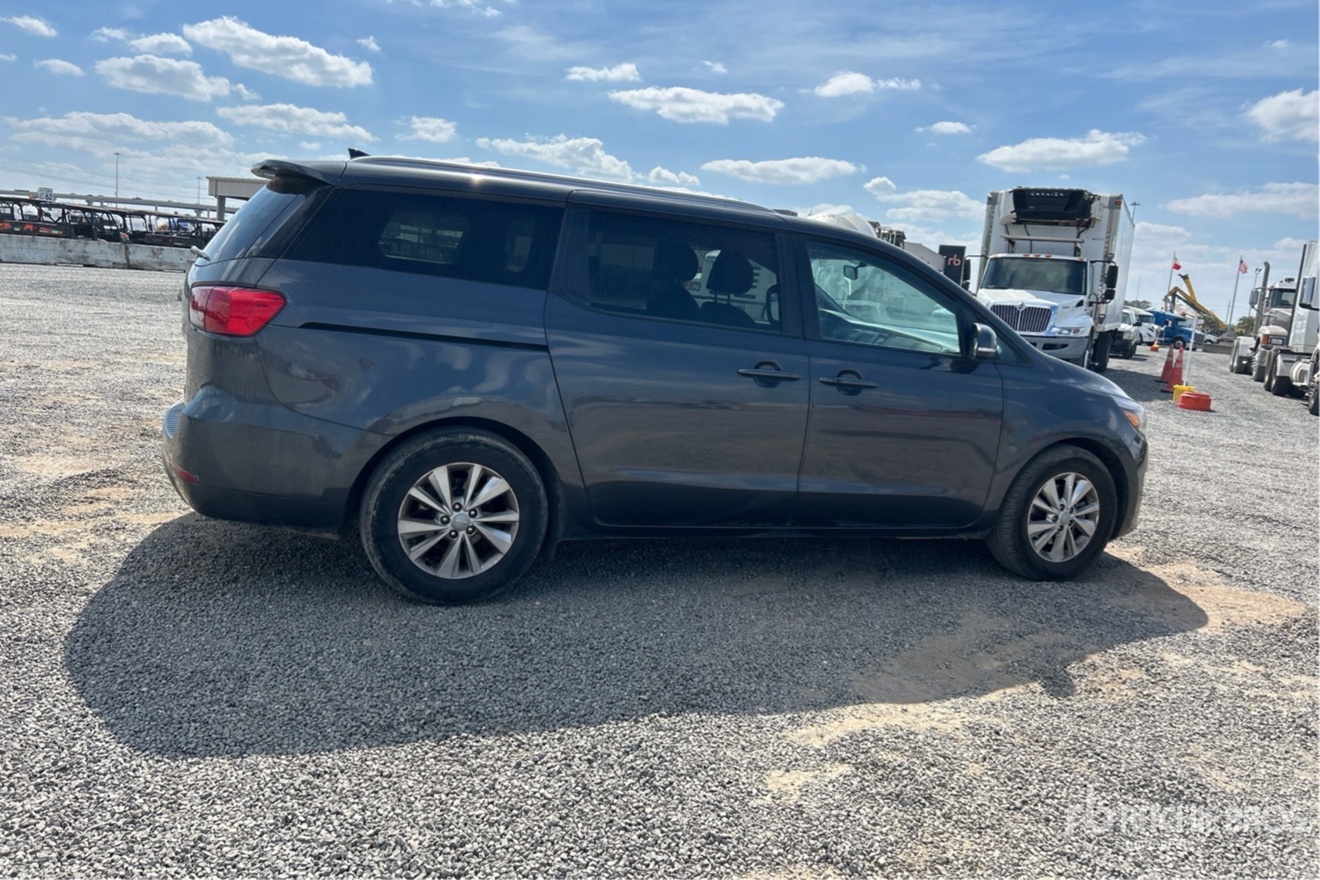 General Appearance with Imagen: esquina trasera derecha