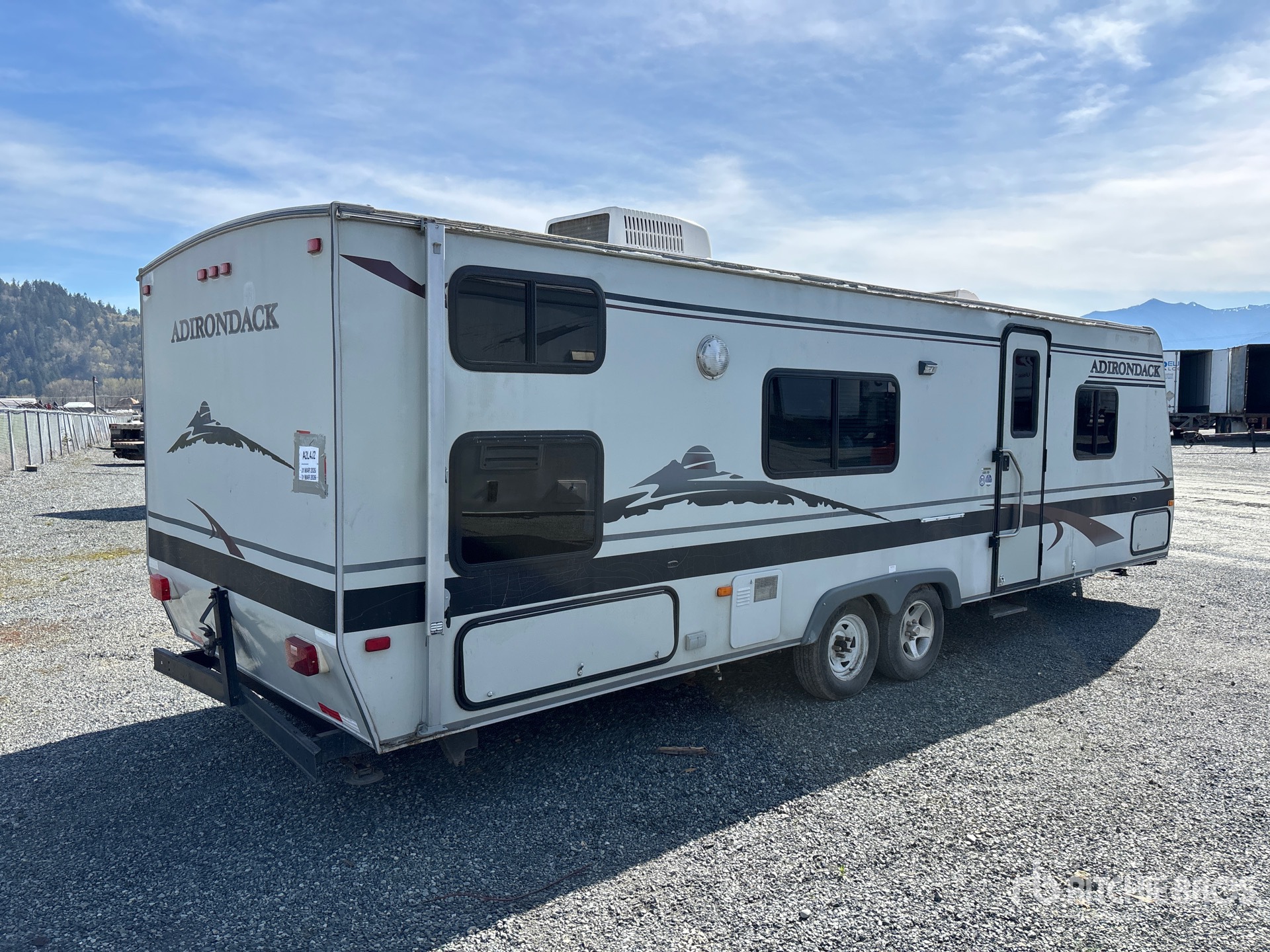 General Appearance with Picture, Right Rear Corner