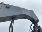 Chassis with Pins and Bushings Stick to Grapple