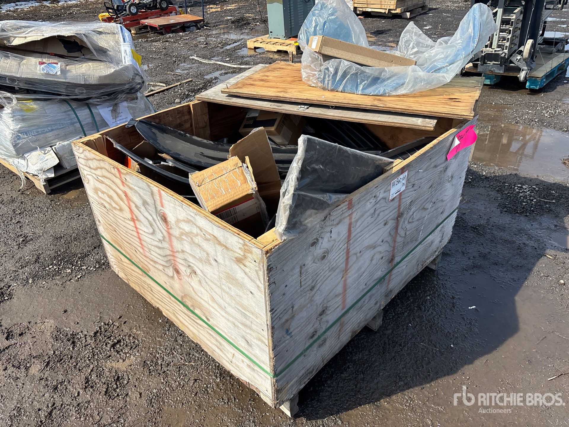 General Appearance with Bild, Ecke vorne rechts