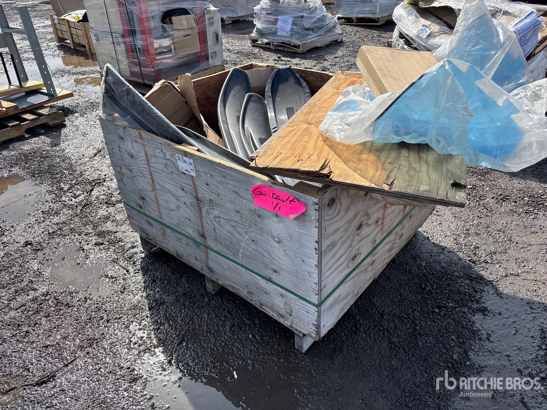 General Appearance with Bild, Ecke vorne links