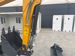 Hydraulics with Bucket Cylinder