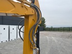 Hydraulics with Auxiliary Hydraulic Plumbing