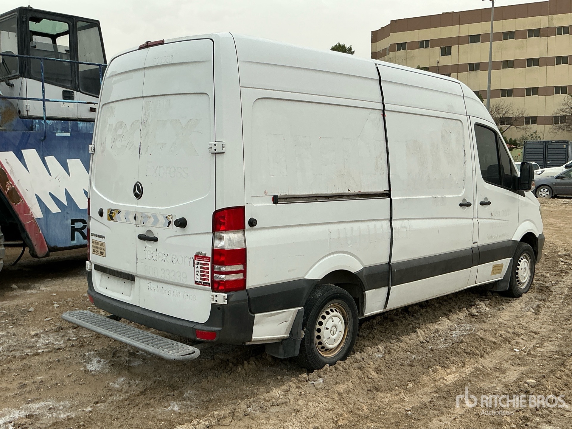 General Appearance with Image, coin arrière droit