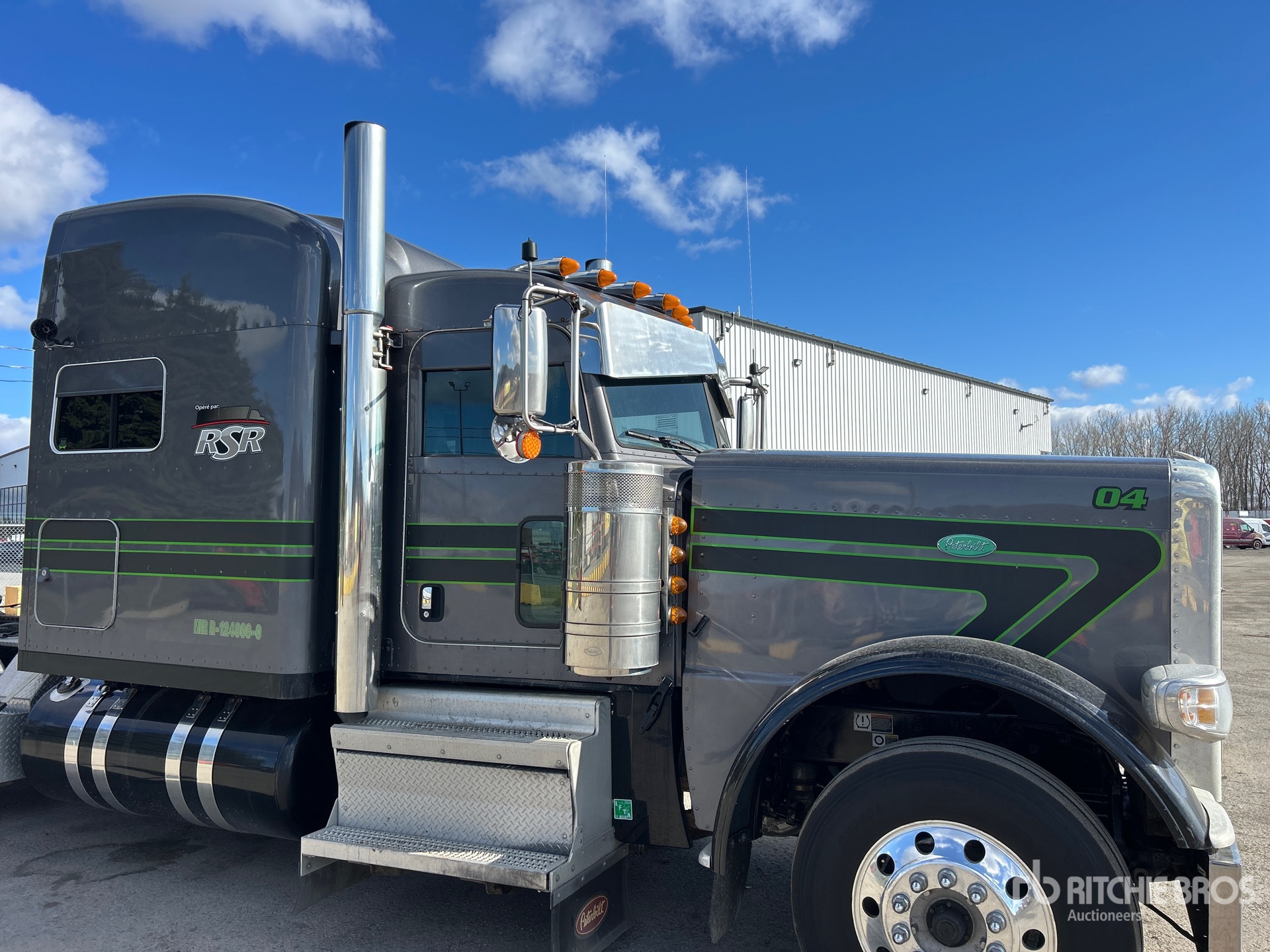 2020 Peterbilt 389