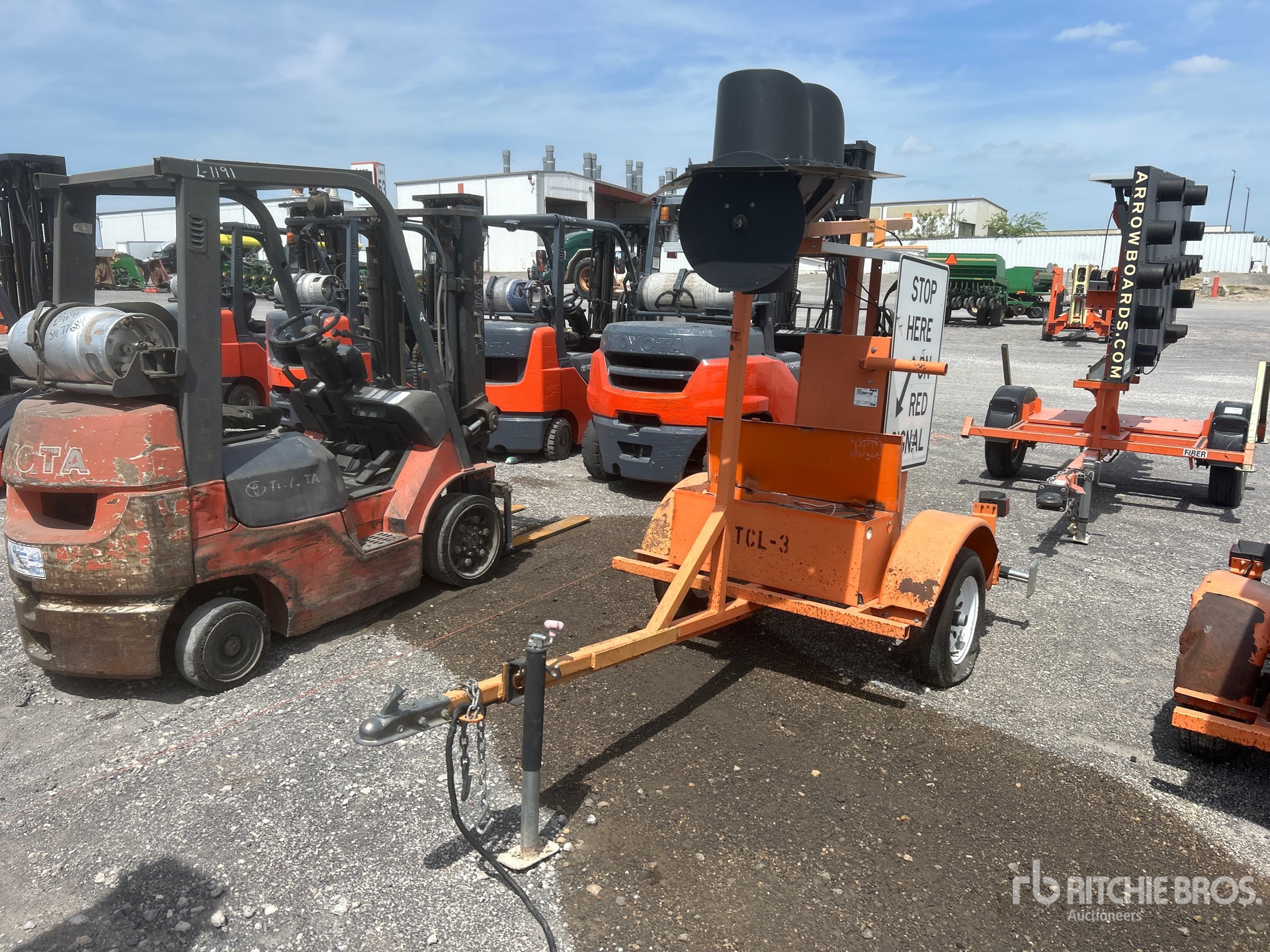 General Appearance with Picture, Left Front Corner